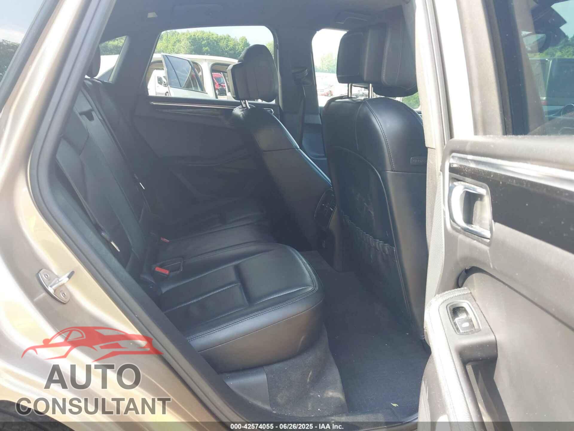 PORSCHE MACAN 2018 - WP1AA2A58JLB06413