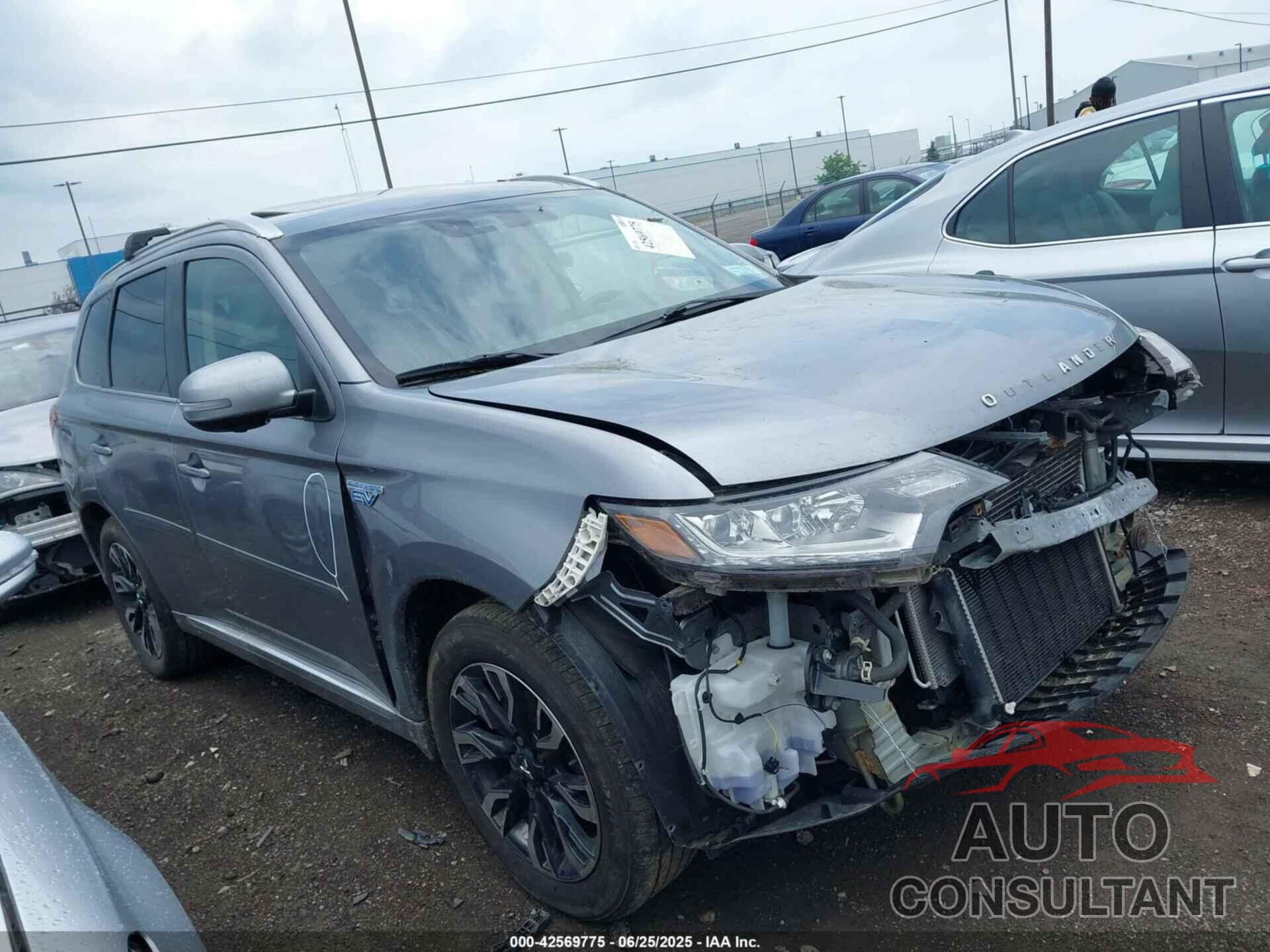 MITSUBISHI OUTLANDER PHEV 2018 - JA4J24A58JZ058655