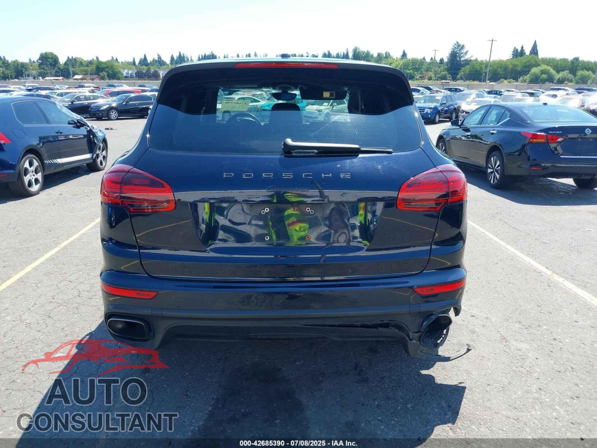 PORSCHE CAYENNE 2016 - WP1AA2A27GLA04079