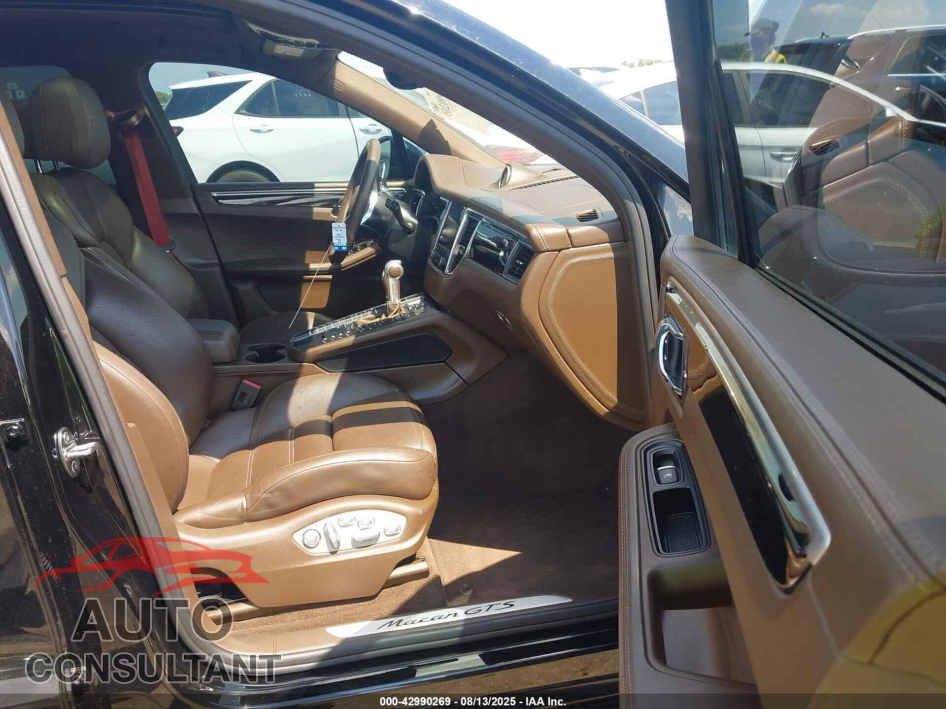 PORSCHE MACAN 2018 - WP1AG2A54JLB60452