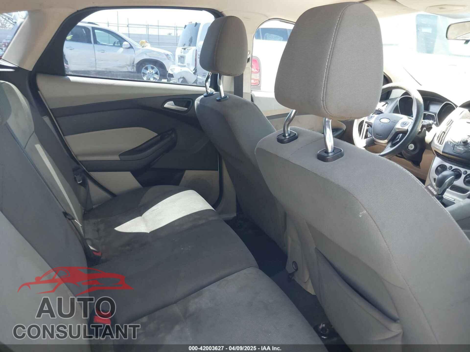 FORD FOCUS 2012 - 1FAHP3K2XCL120265