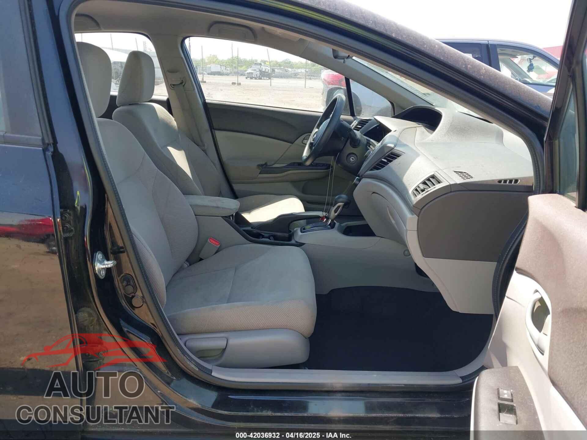 HONDA CIVIC 2012 - 2HGFB2F57CH569237