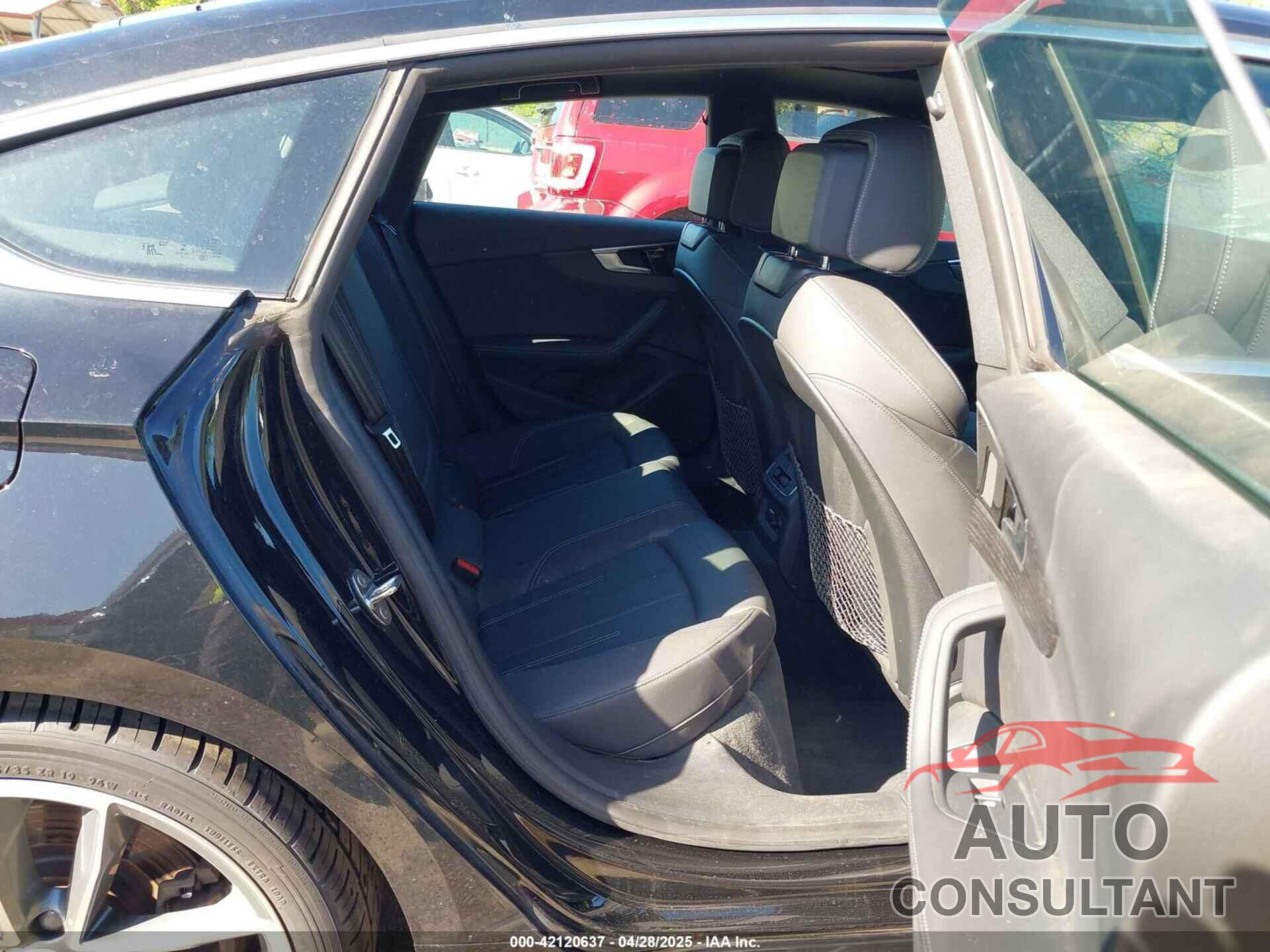 AUDI A5 SPORTBACK 2022 - WAUFACF5XNA015812