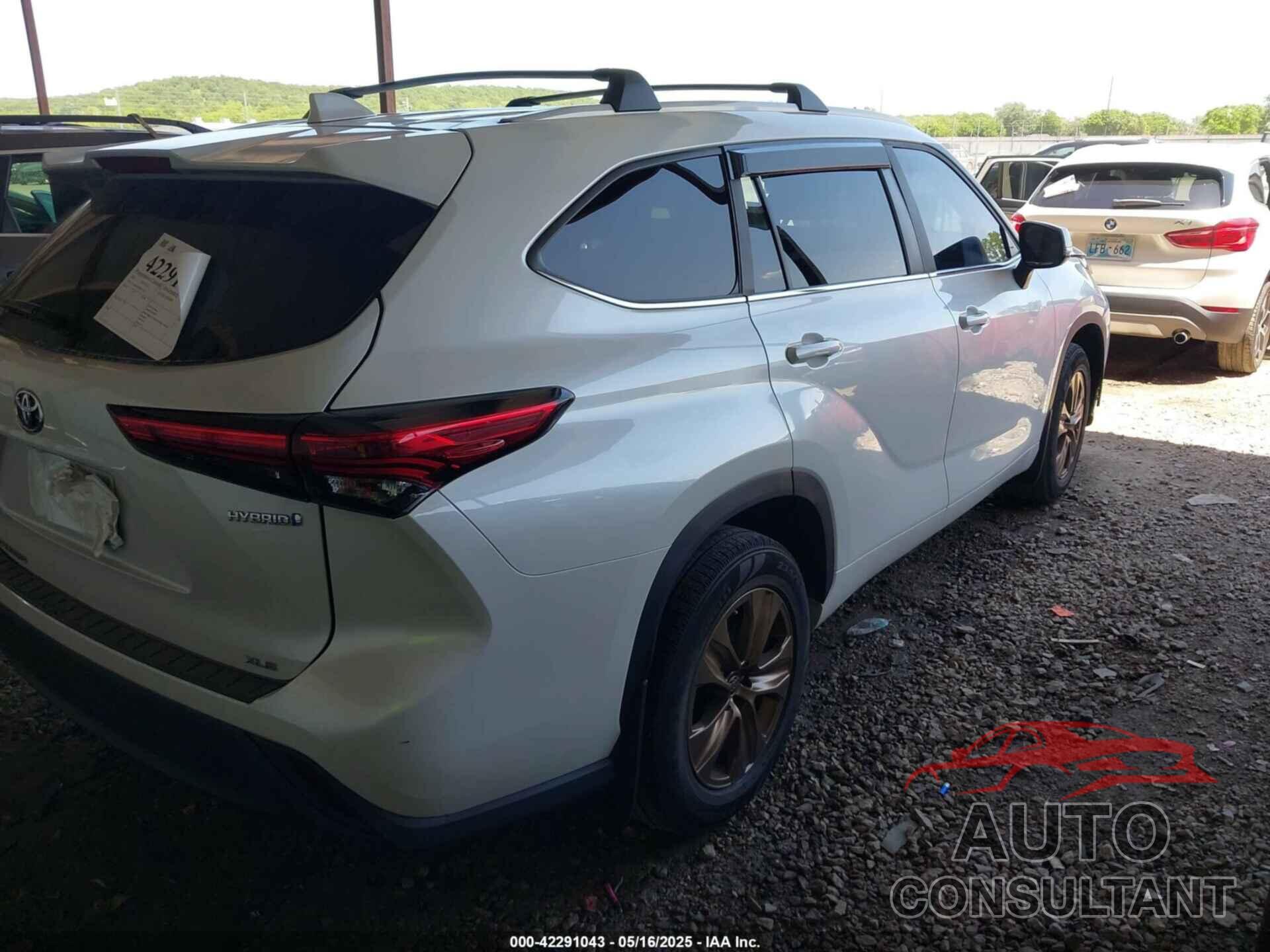 TOYOTA HIGHLANDER 2023 - 5TDAARAH7PS017203