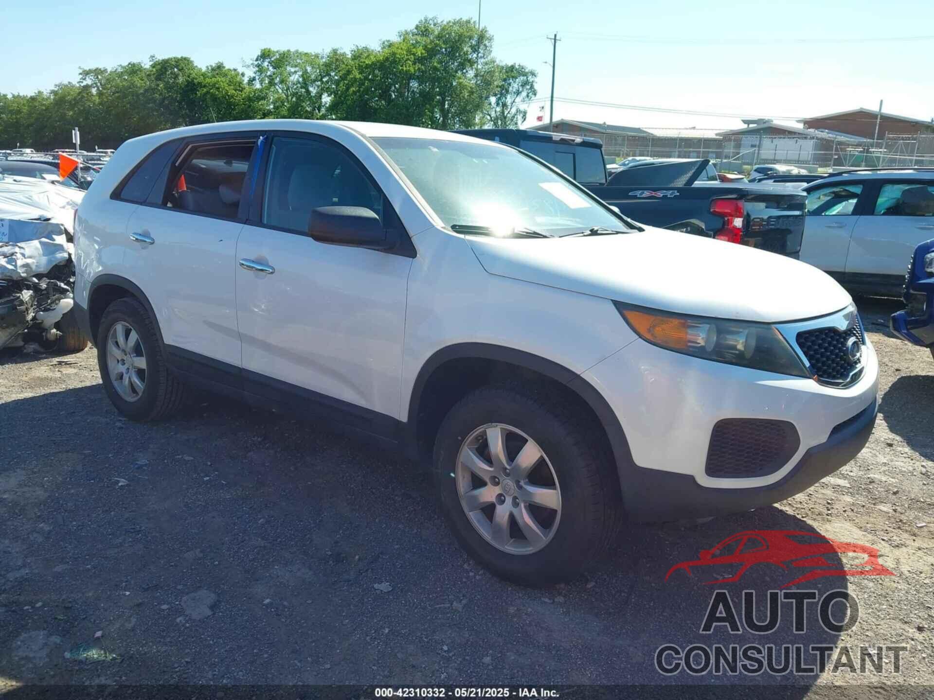 KIA SORENTO 2011 - 5XYKT3A19BG014243