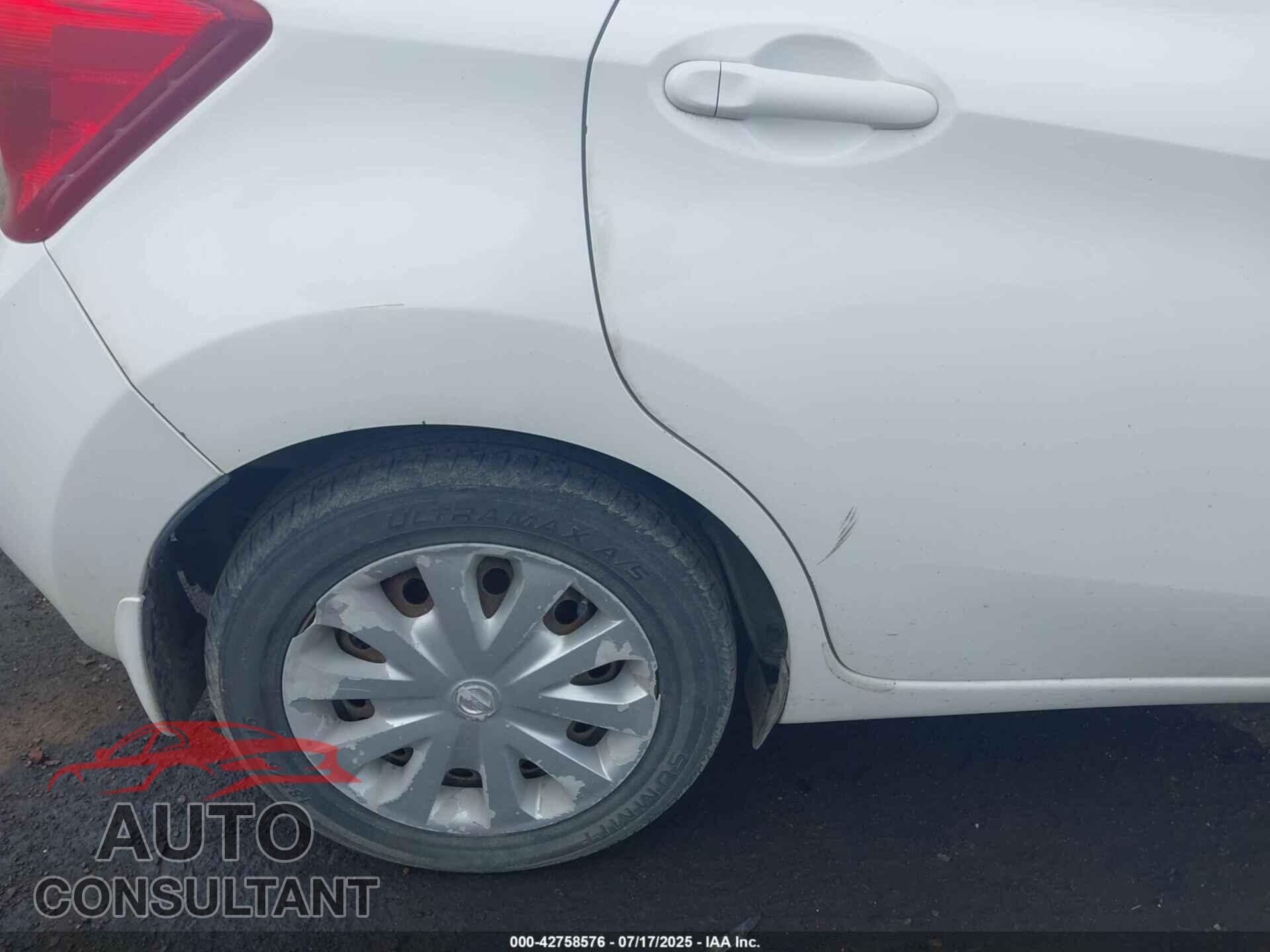 NISSAN VERSA NOTE 2015 - 3N1CE2CP0FL447655