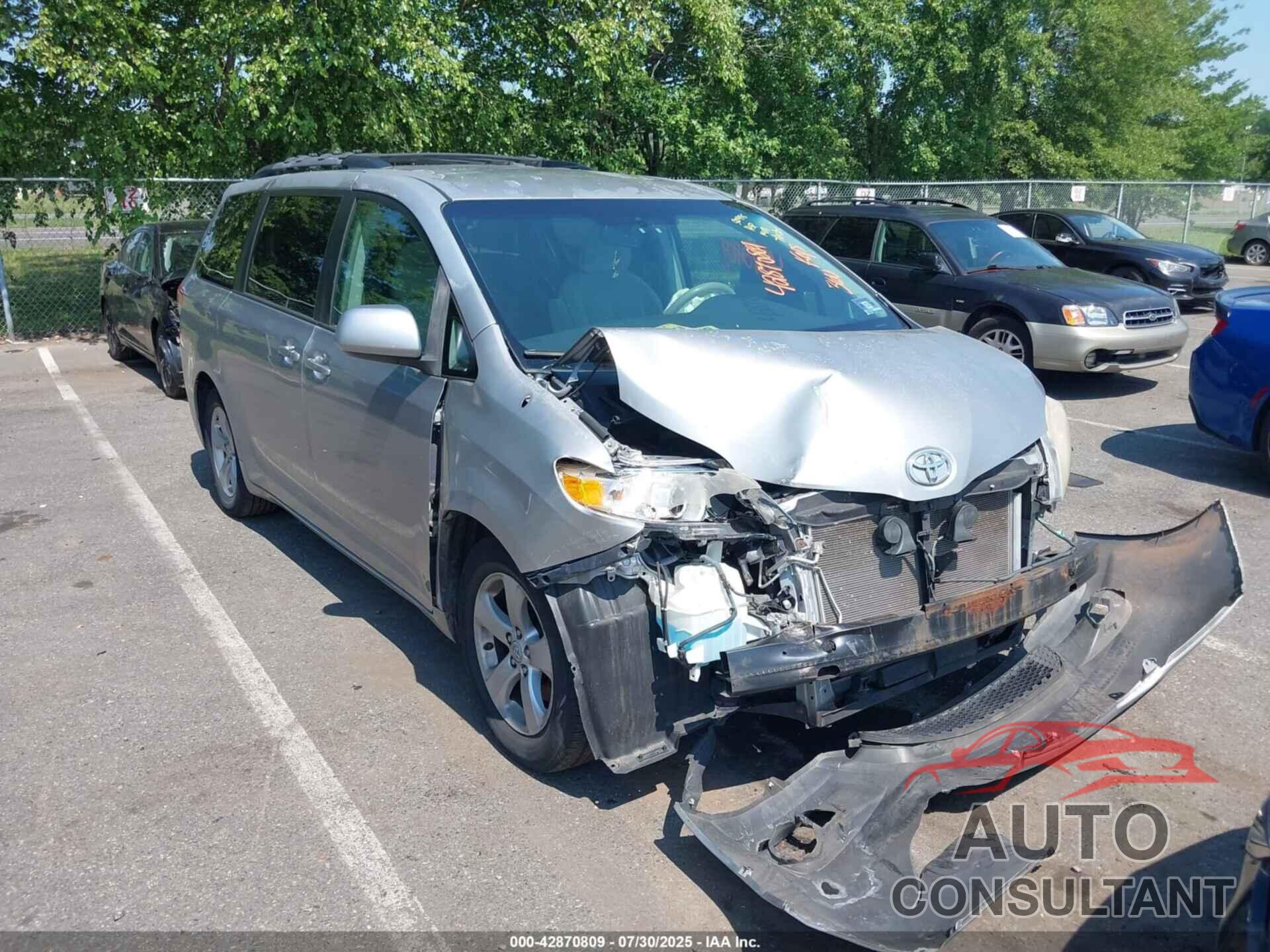 TOYOTA SIENNA 2011 - 5TDKK3DC8BS002250