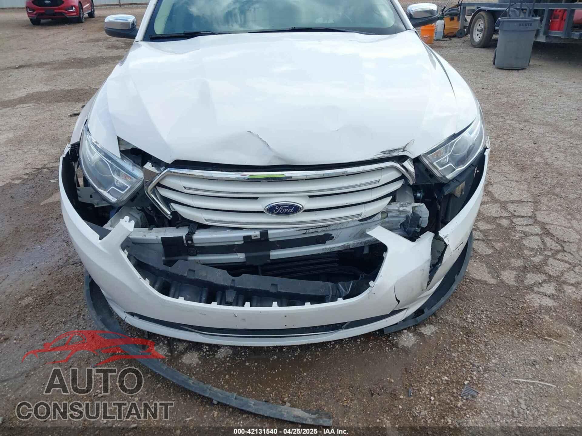 FORD TAURUS 2018 - 1FAHP2F80JG124159