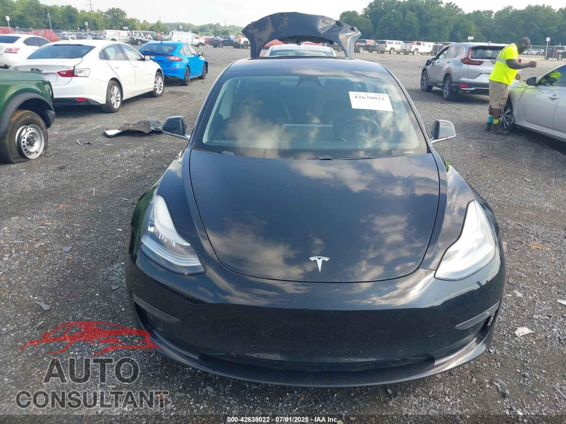 TESLA MODEL 3 2018 - 5YJ3E1EA6JF152289