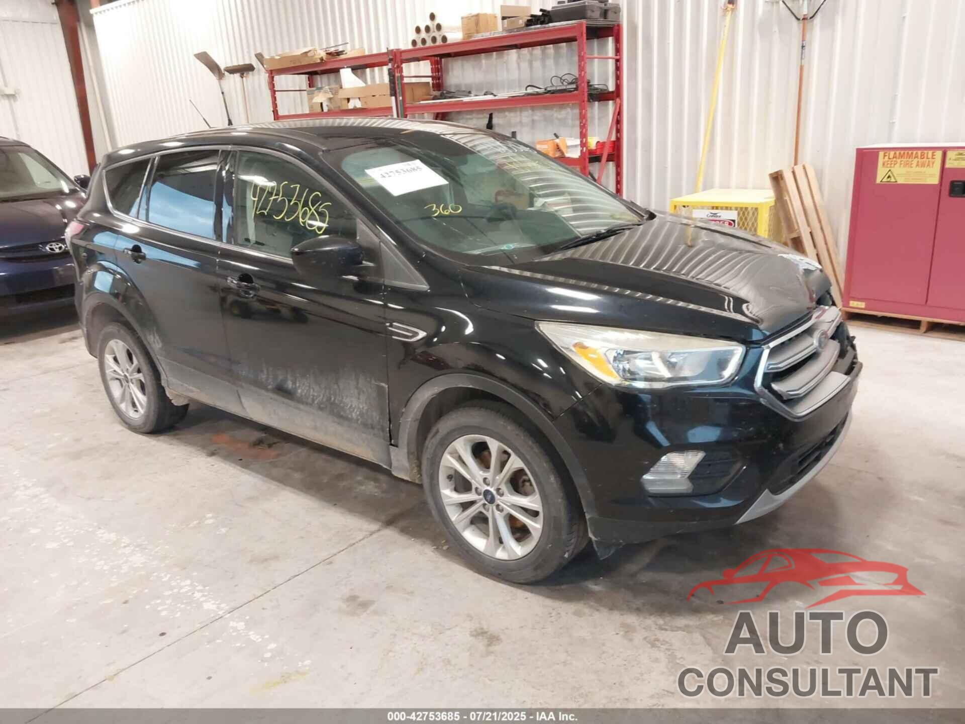 FORD ESCAPE 2017 - 1FMCU0GD6HUE62928