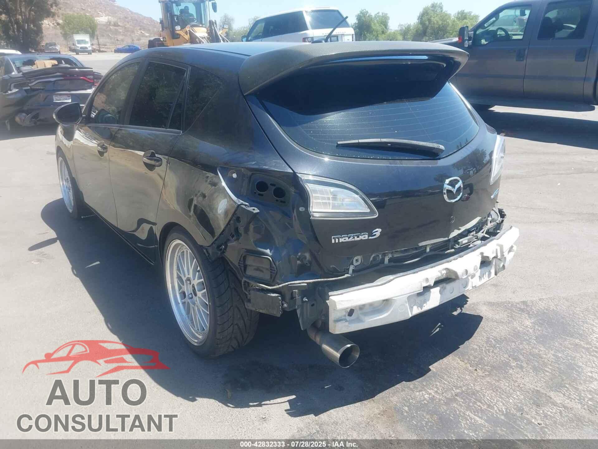 MAZDA MAZDA3 2013 - JM1BL1MP8D1737394