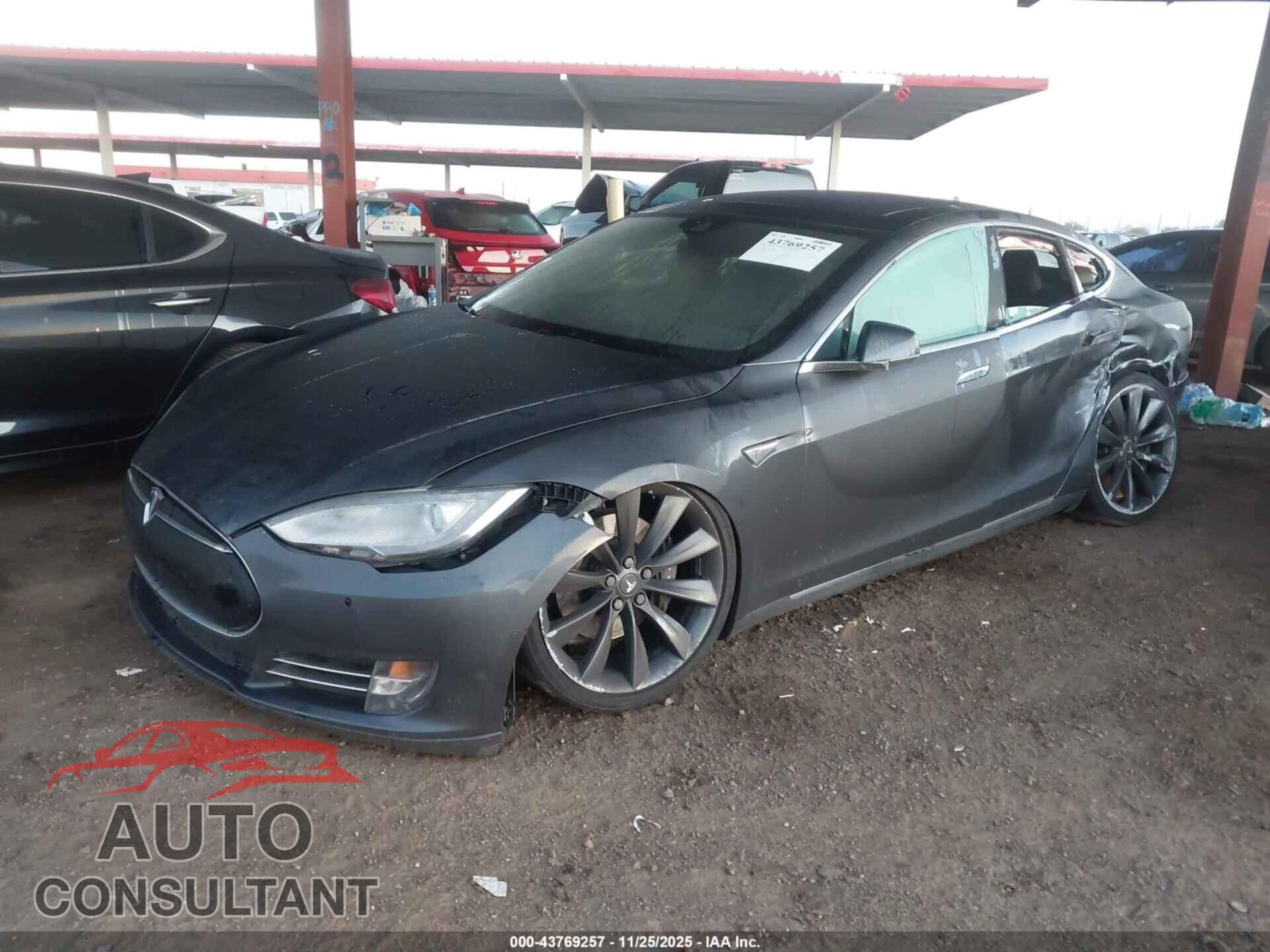 TESLA MODEL S 2015 - 5YJSA1E2XFF116080