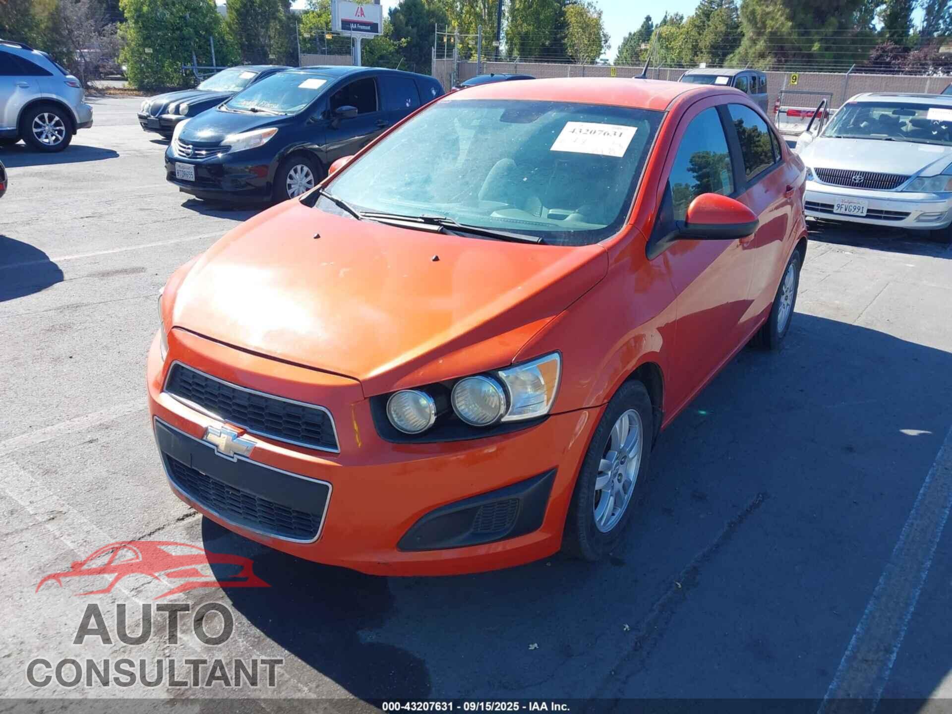 CHEVROLET SONIC 2012 - 1G1JA5SH6C4225157
