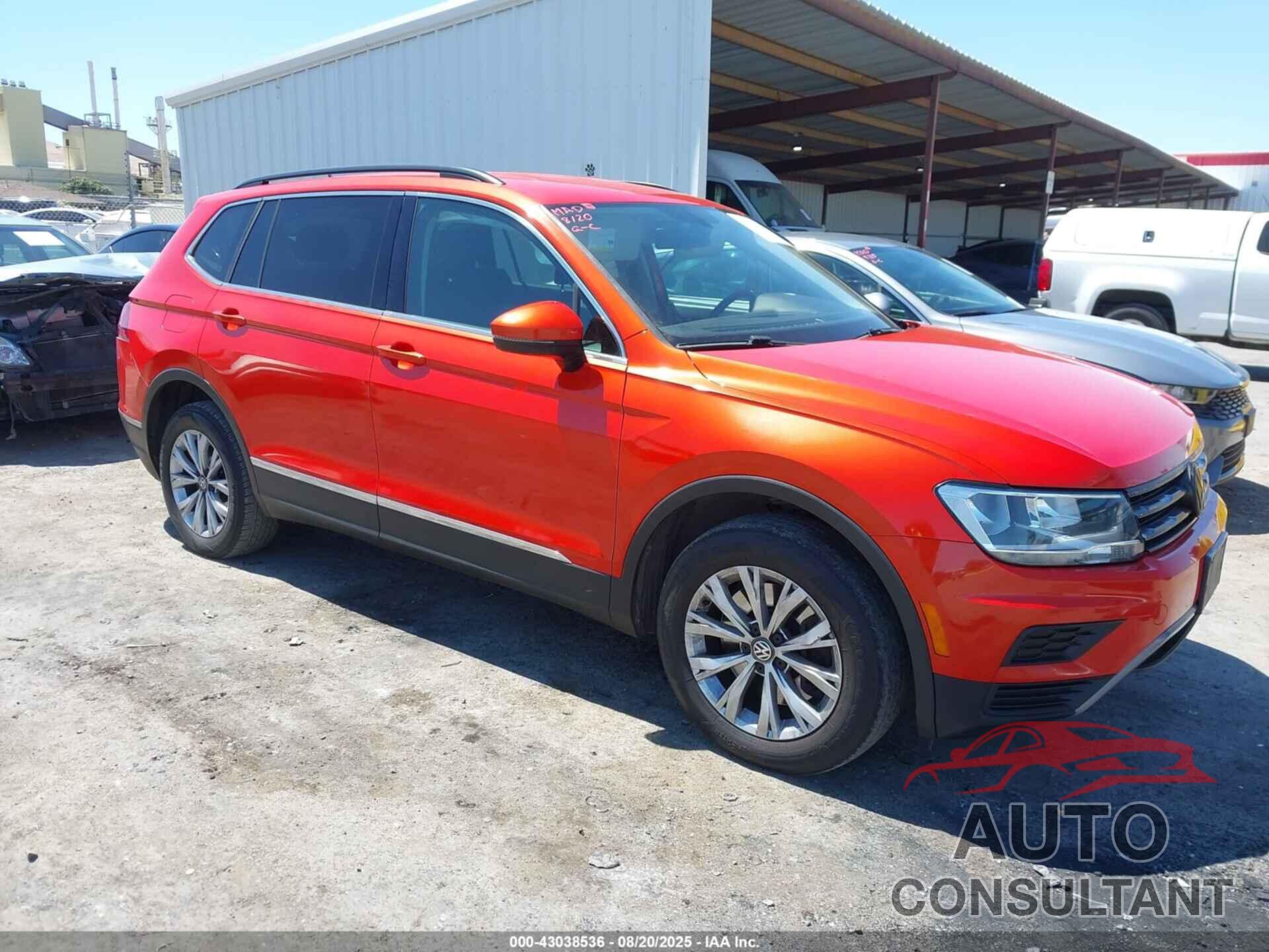 VOLKSWAGEN TIGUAN 2018 - 3VV3B7AXXJM089832