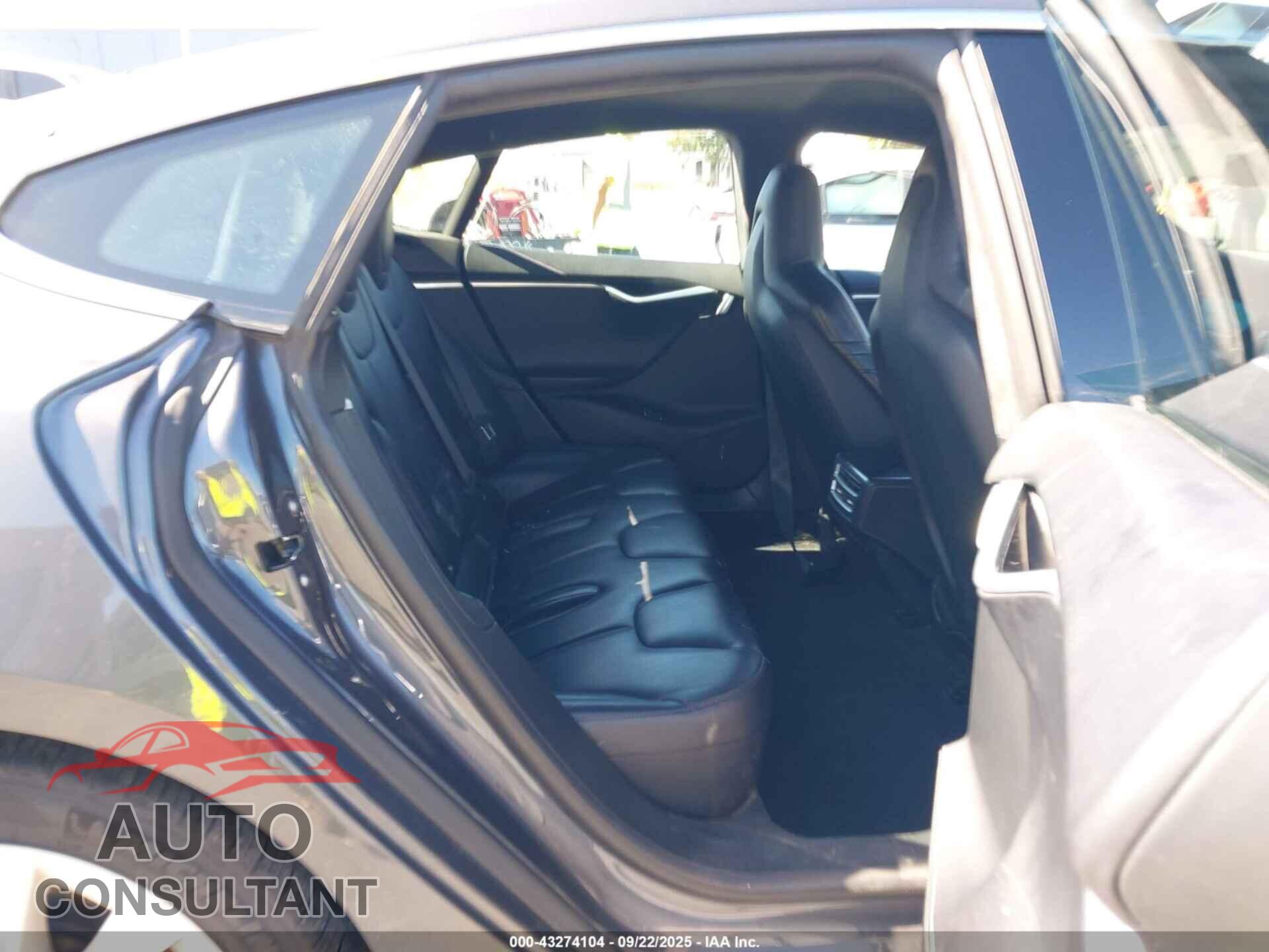TESLA MODEL S 2016 - 5YJSA1E2XGF148724