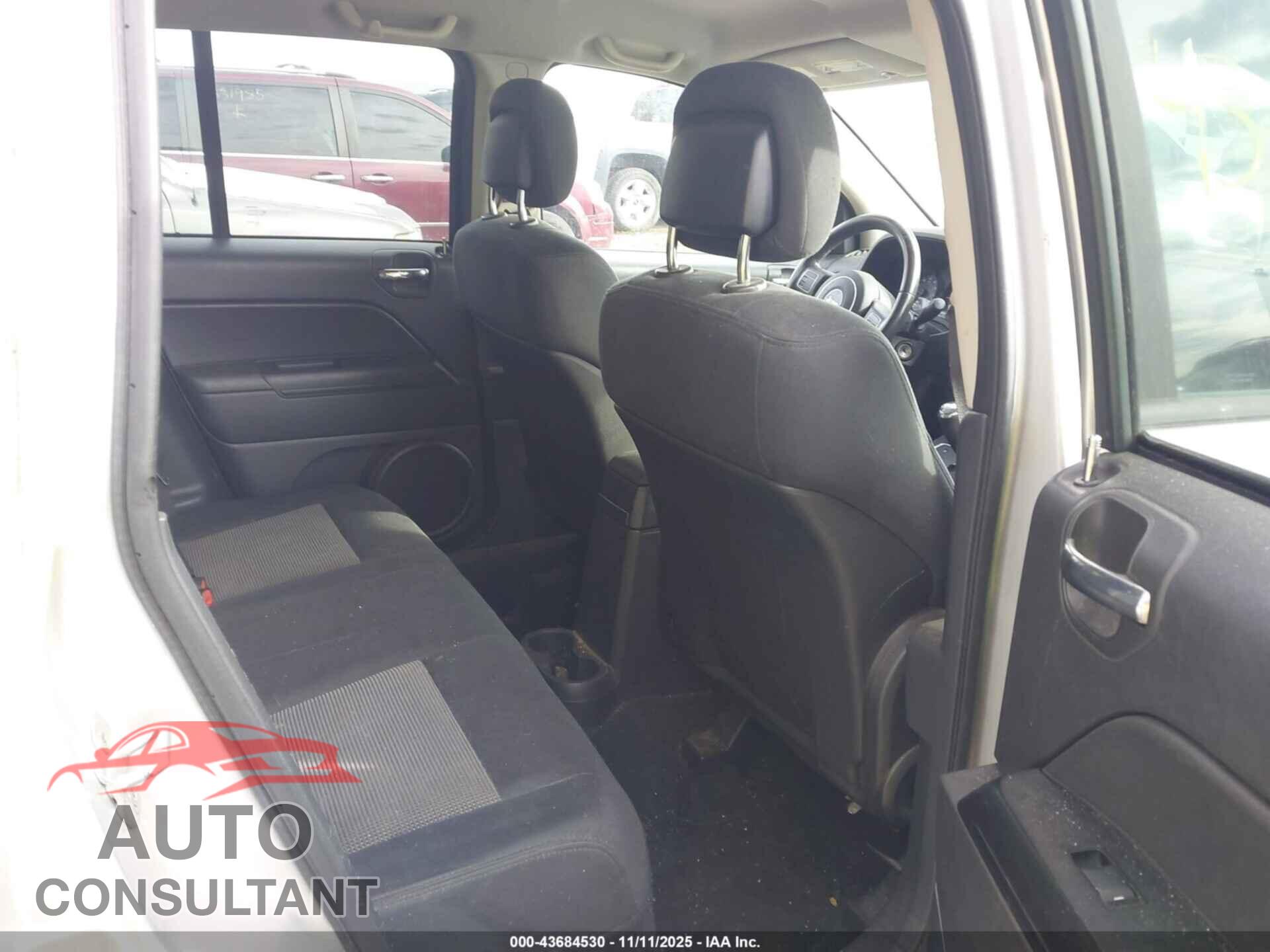 JEEP COMPASS 2011 - 1J4NF1FB0BD258091