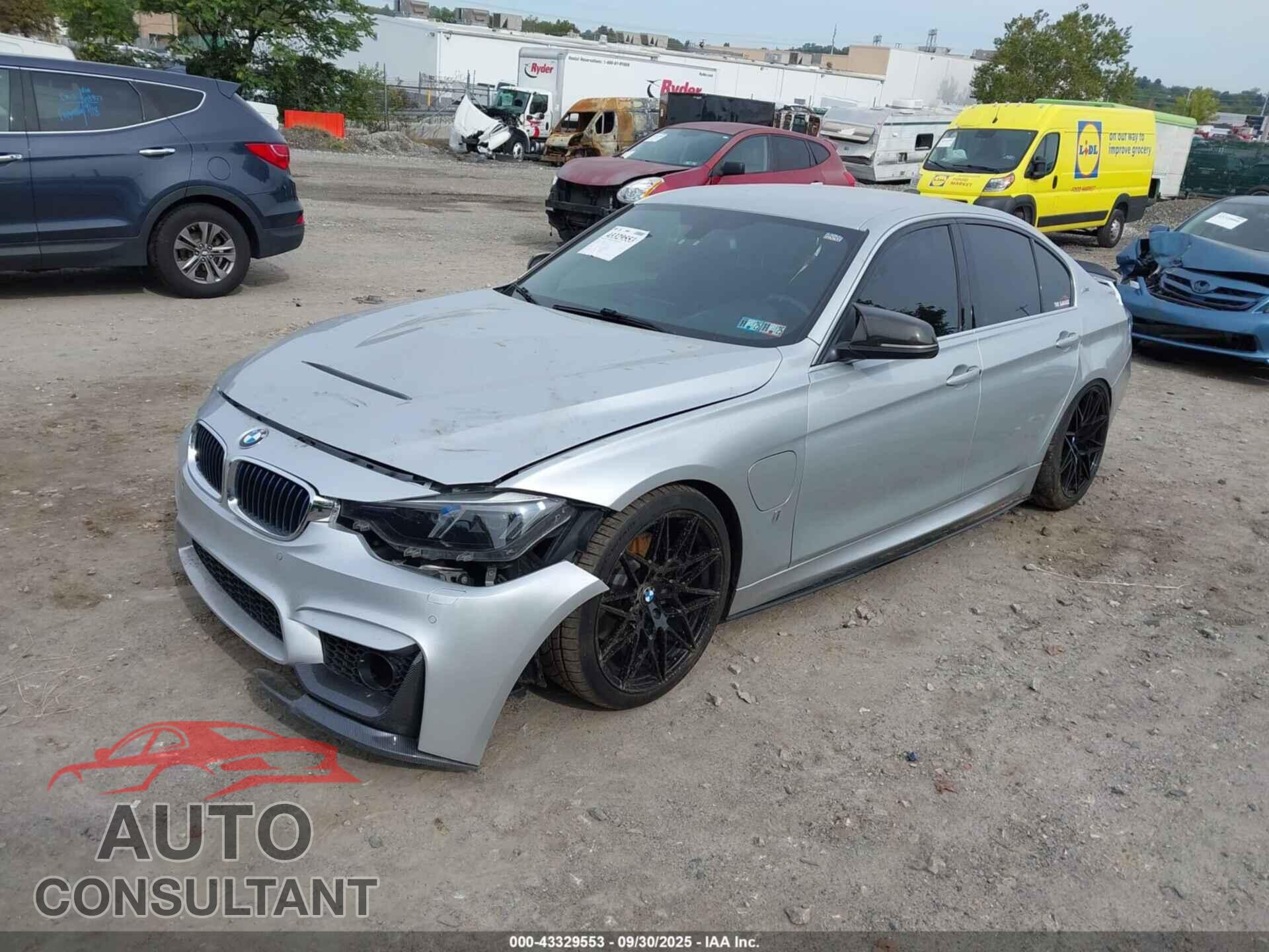 BMW 330E 2017 - WBA8E1C51HK480032