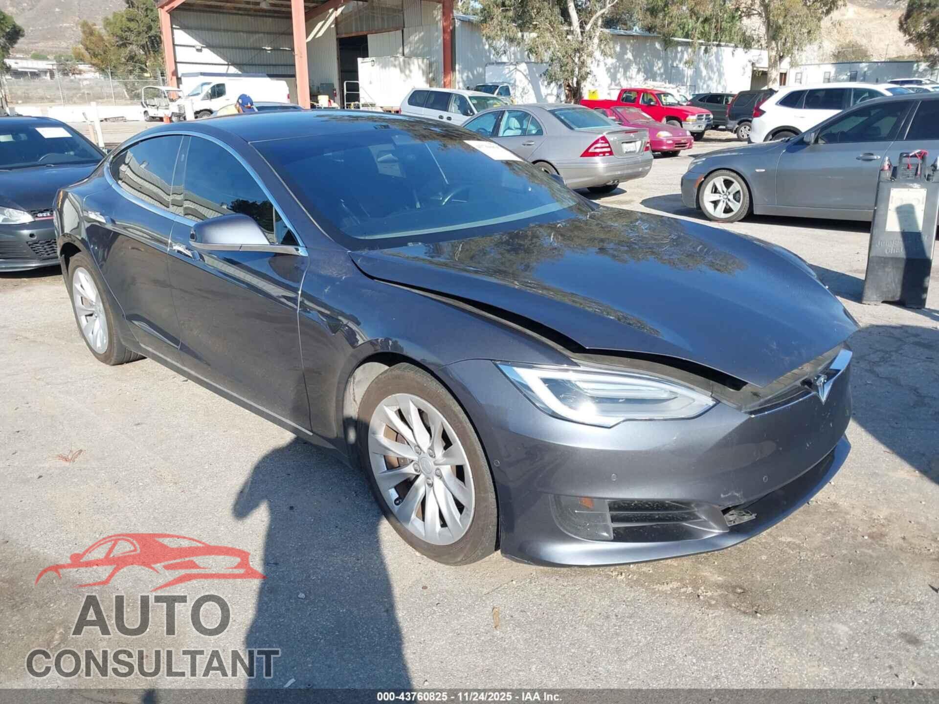 TESLA MODEL S 2017 - 5YJSA1E21HF196002