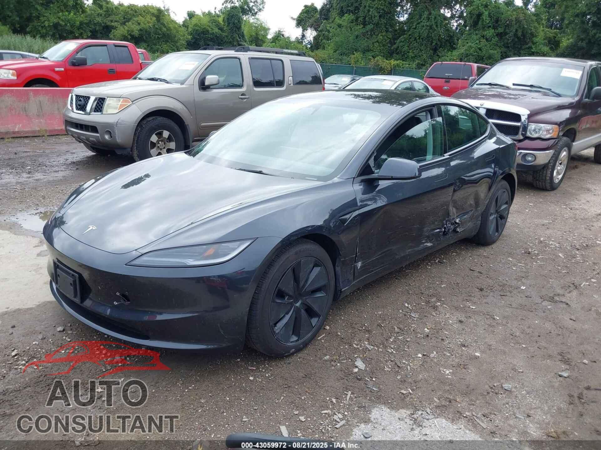 TESLA MODEL 3 2025 - 5YJ3E1EB5SF989304