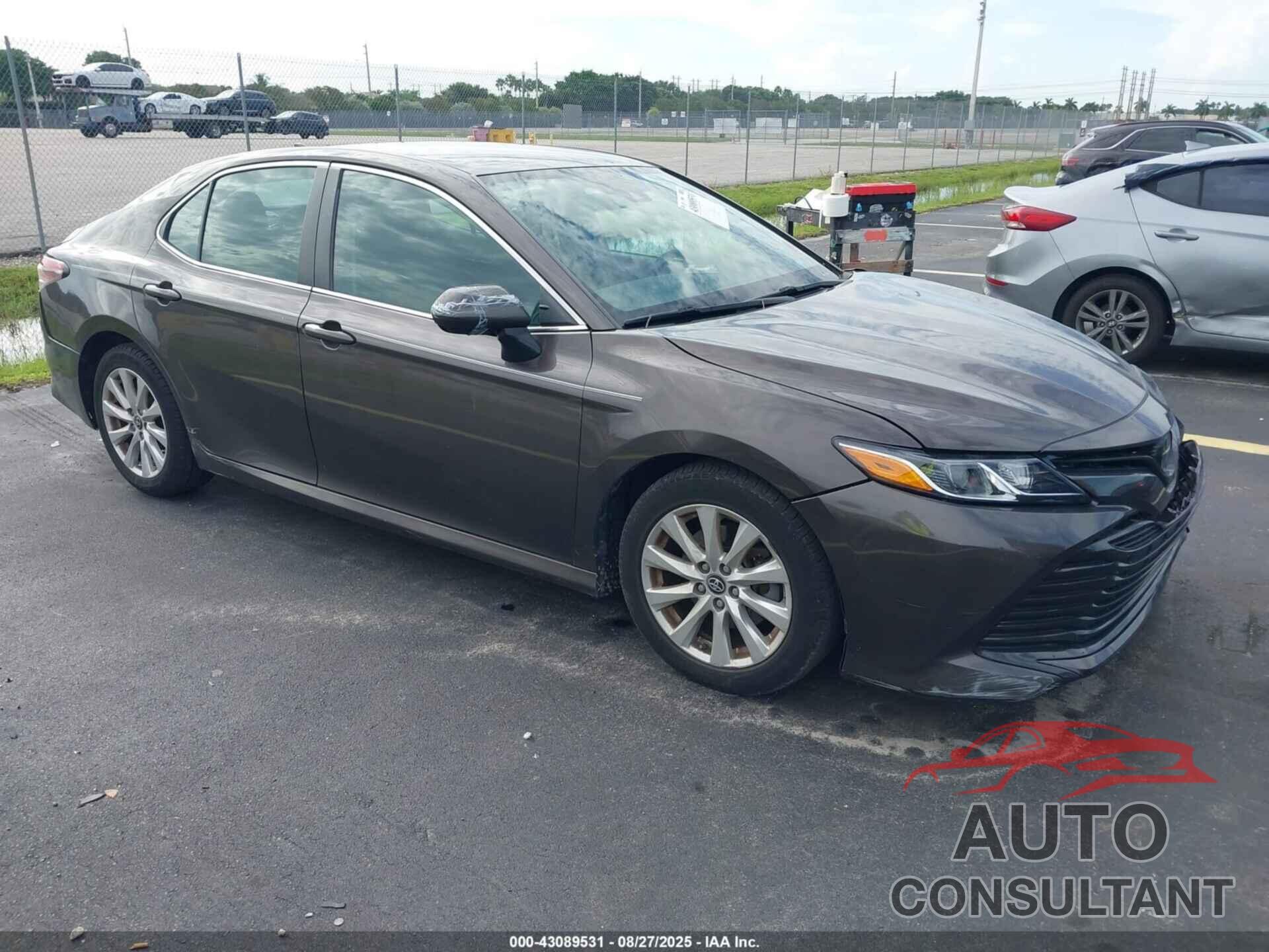 TOYOTA CAMRY 2019 - 4T1B11HK3KU809971
