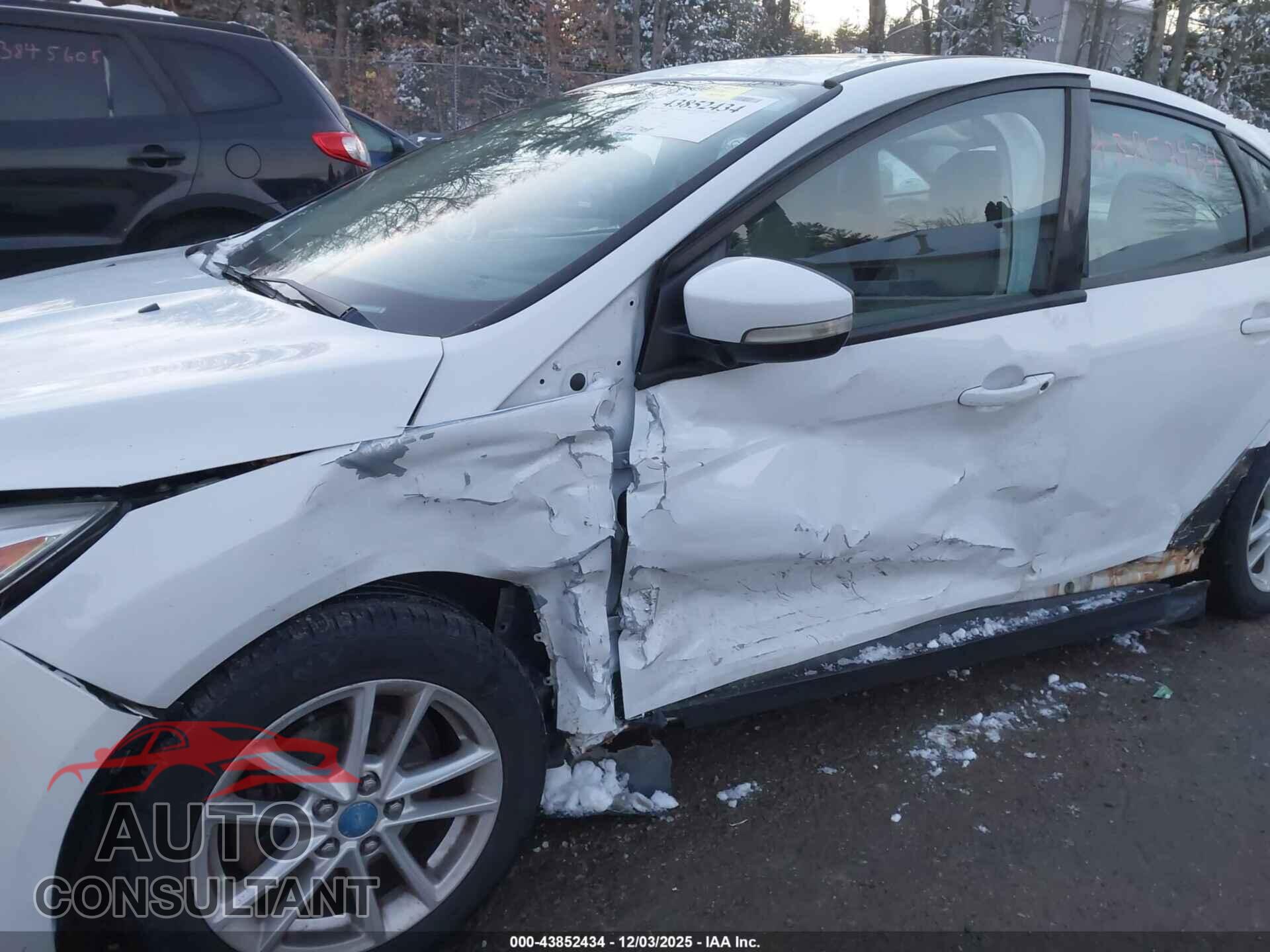 FORD FOCUS 2015 - 1FADP3F27FL237654