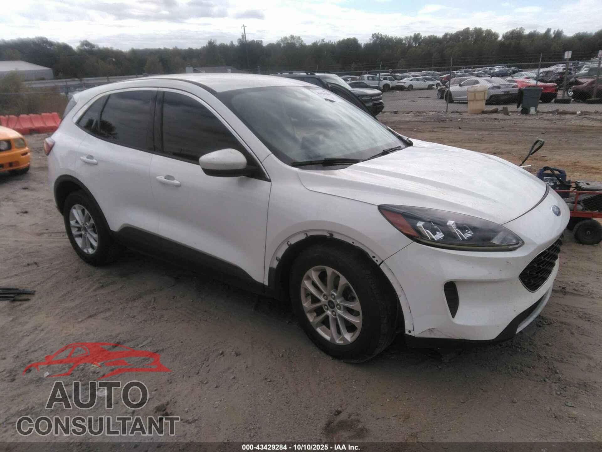 FORD ESCAPE 2020 - 1FMCU0G65LUA67097