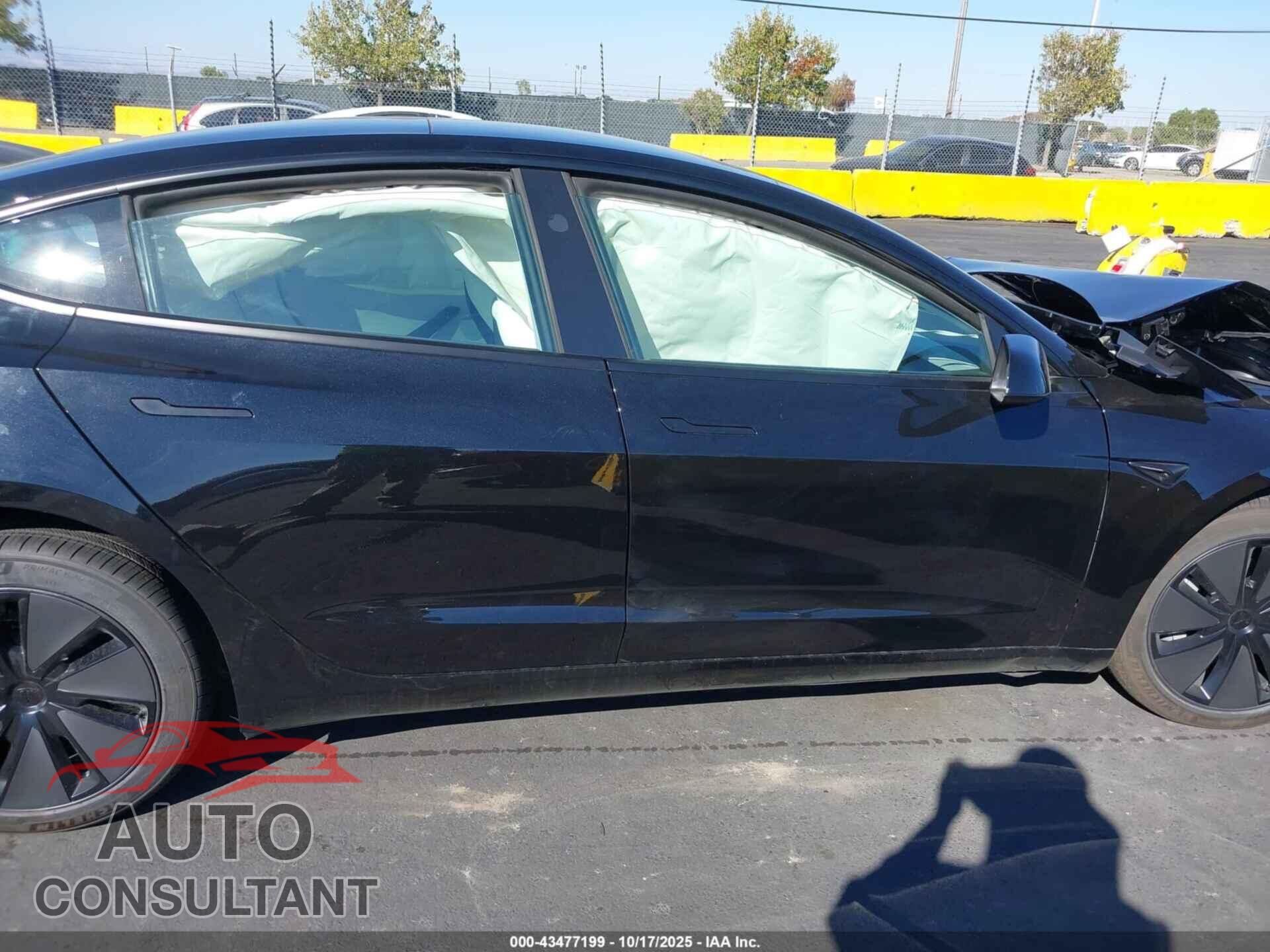 TESLA MODEL 3 2025 - 5YJ3E1EBXSF048995