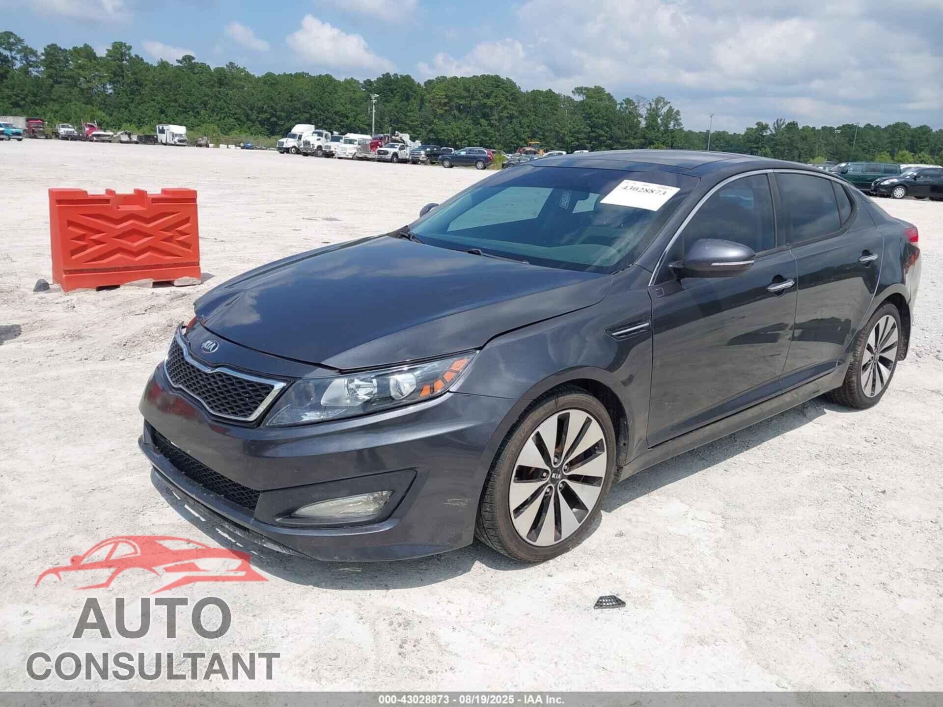 KIA OPTIMA 2011 - KNAGR4A62B5148555