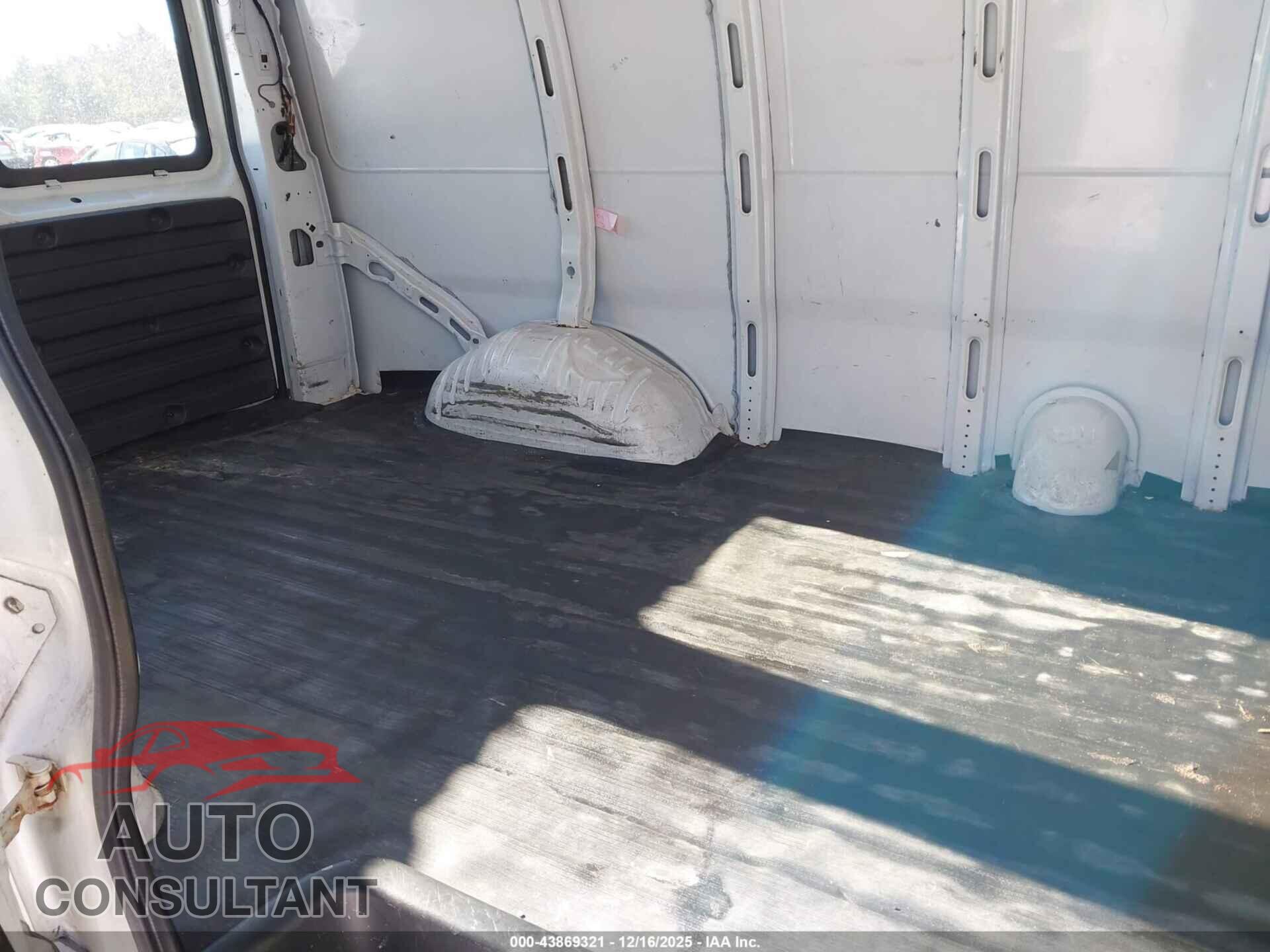 CHEVROLET EXPRESS 2500 2013 - 1GCWGFCA0D1118966