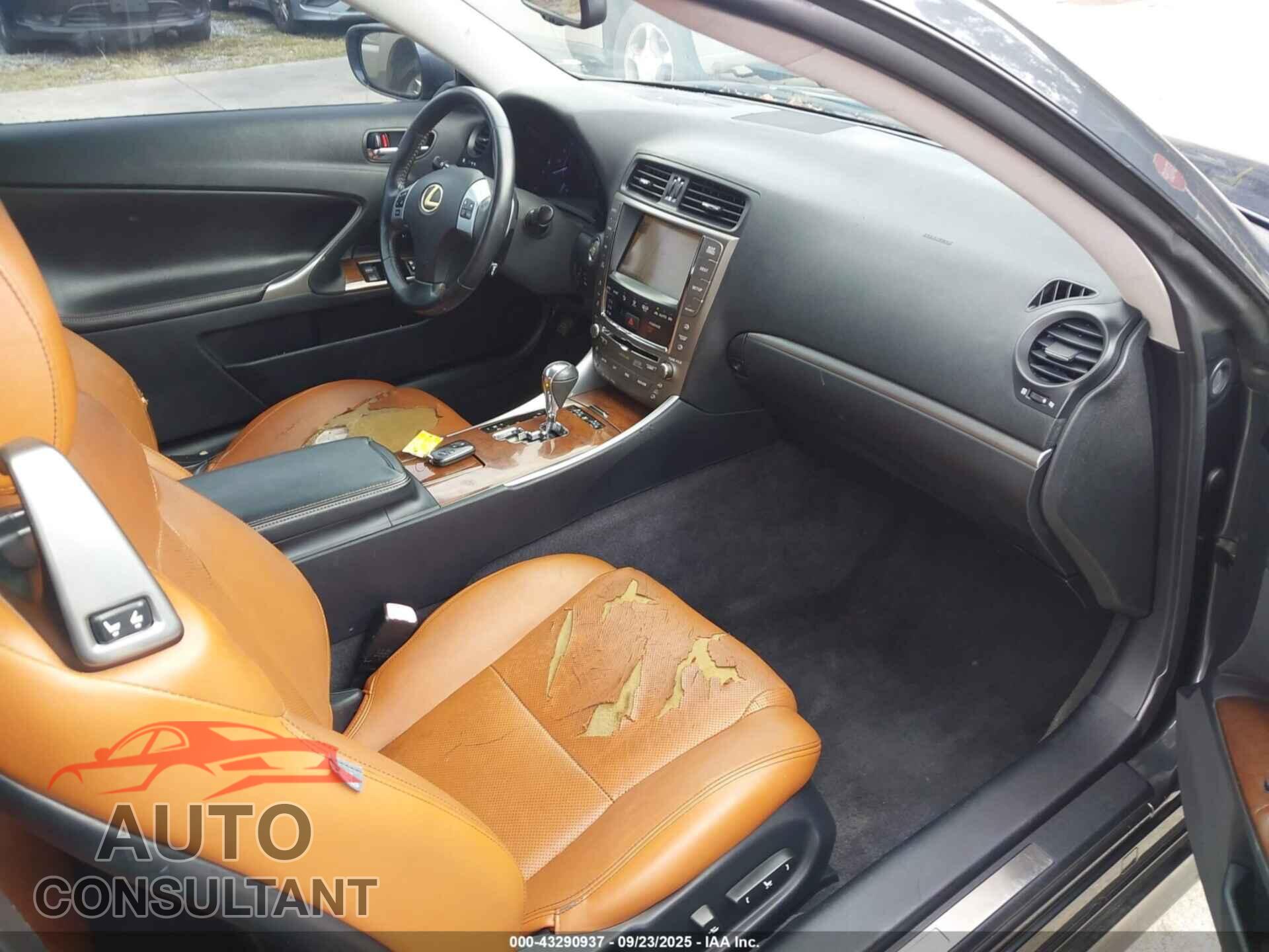 LEXUS IS 350C 2011 - JTHFE2C29B2505335