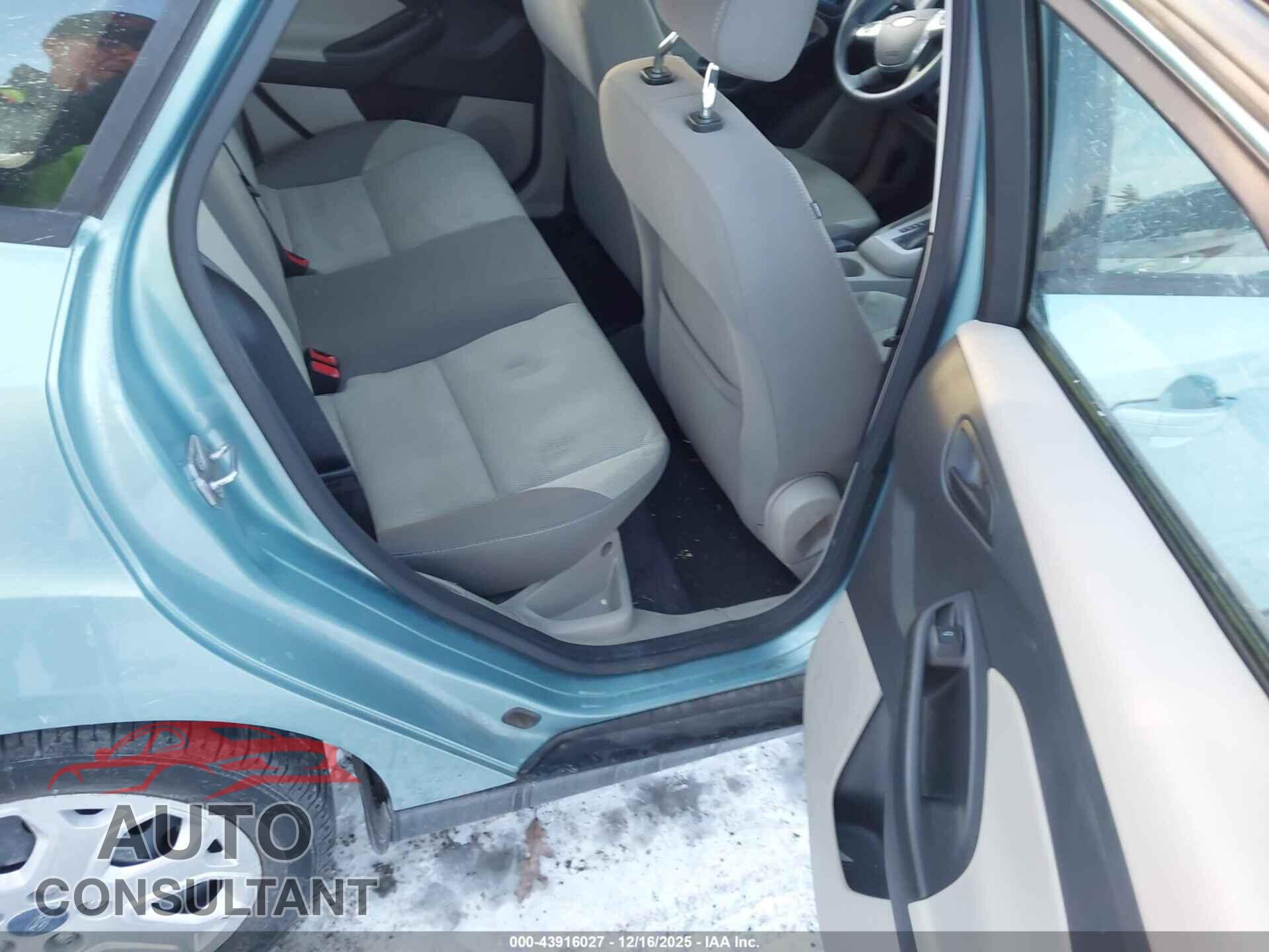 FORD FOCUS 2012 - 1FAHP3F28CL268330