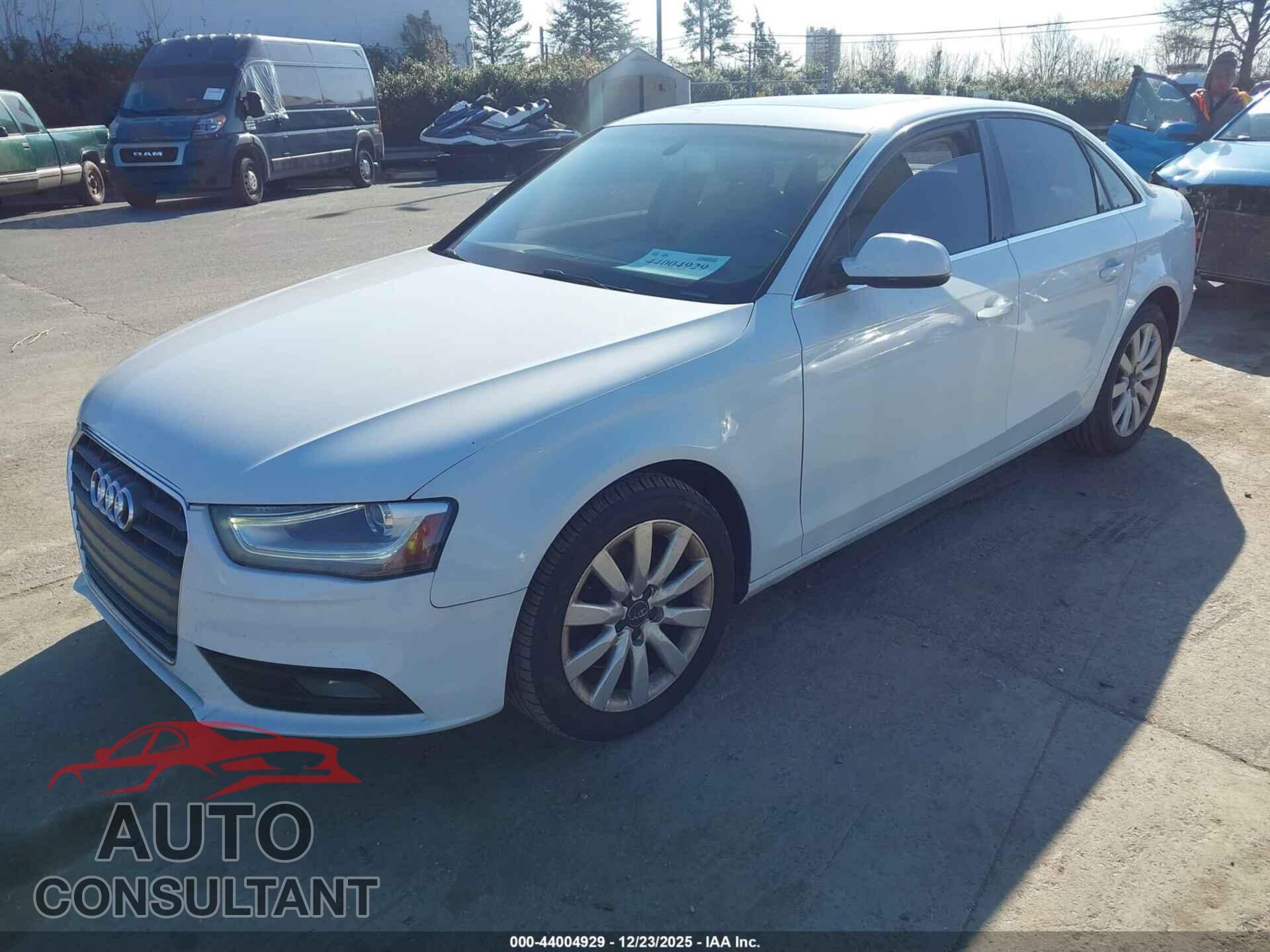 AUDI A4 2013 - WAUBFAFL0DN032015