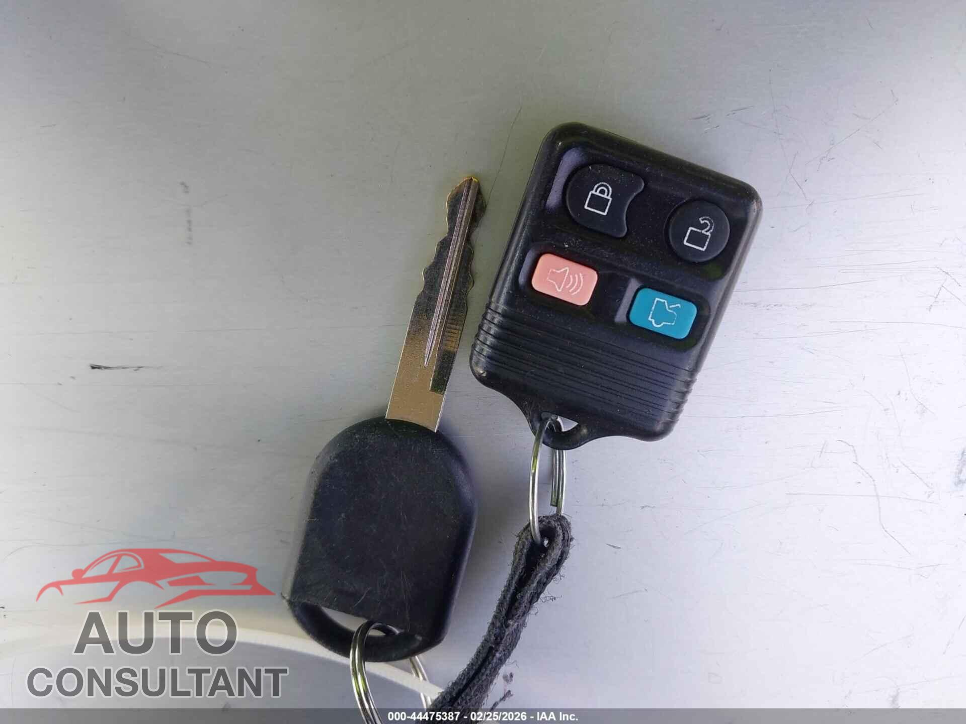 FORD FOCUS 2010 - 1FAHP3HN2AW227453