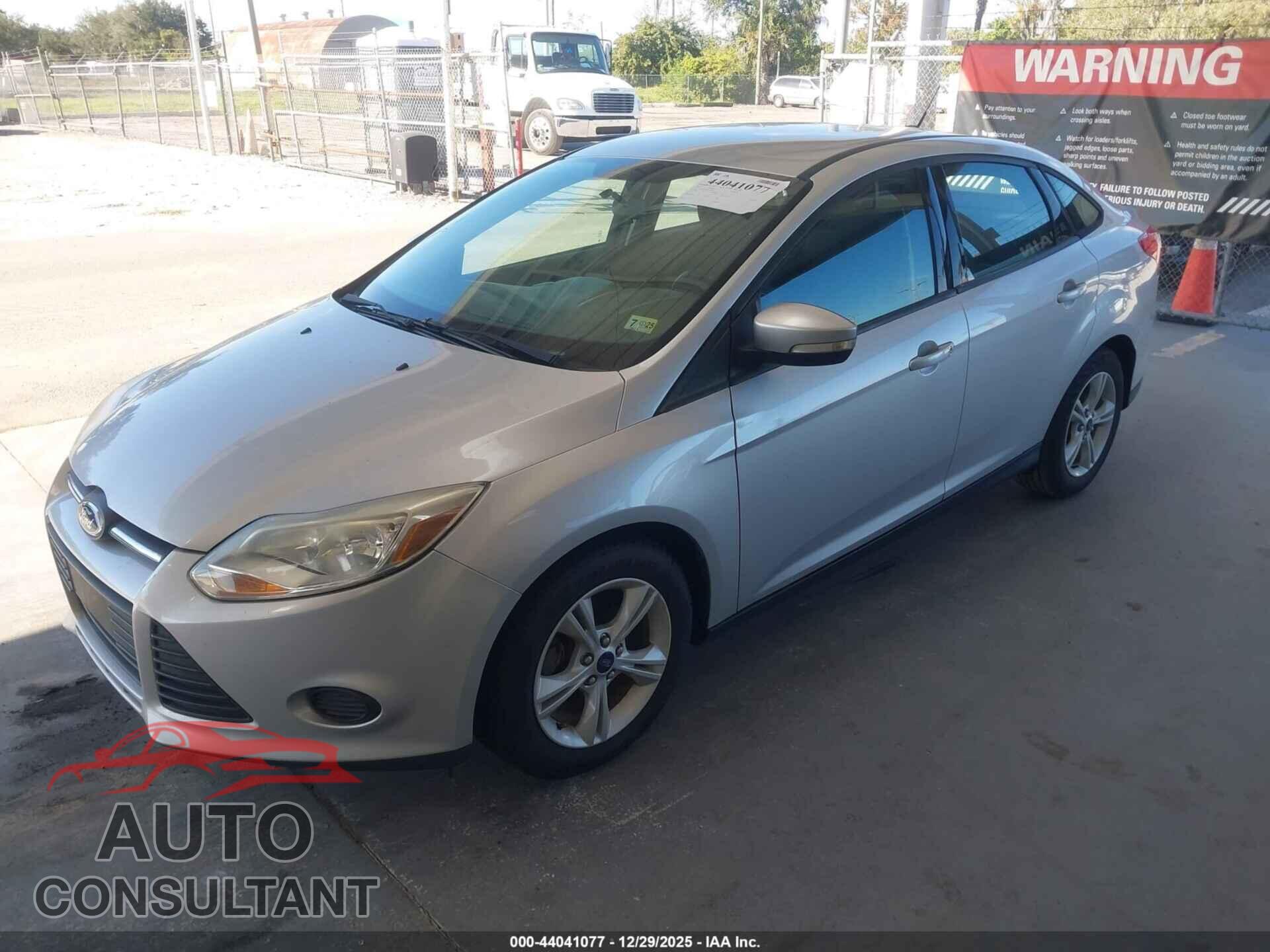FORD FOCUS 2014 - 1FADP3F26EL434829