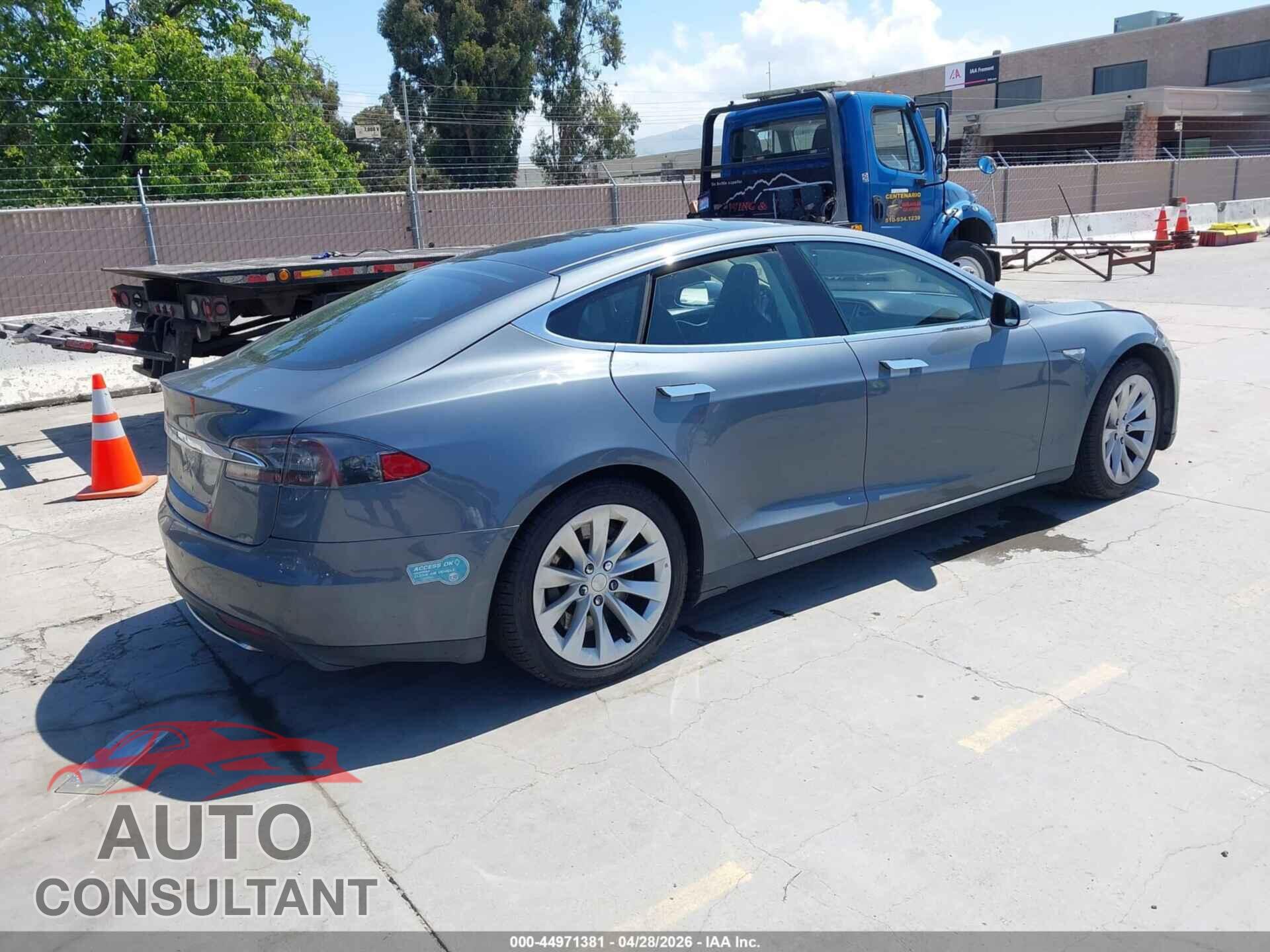TESLA MODEL S 2013 - 5YJSA1DN8DFP28982