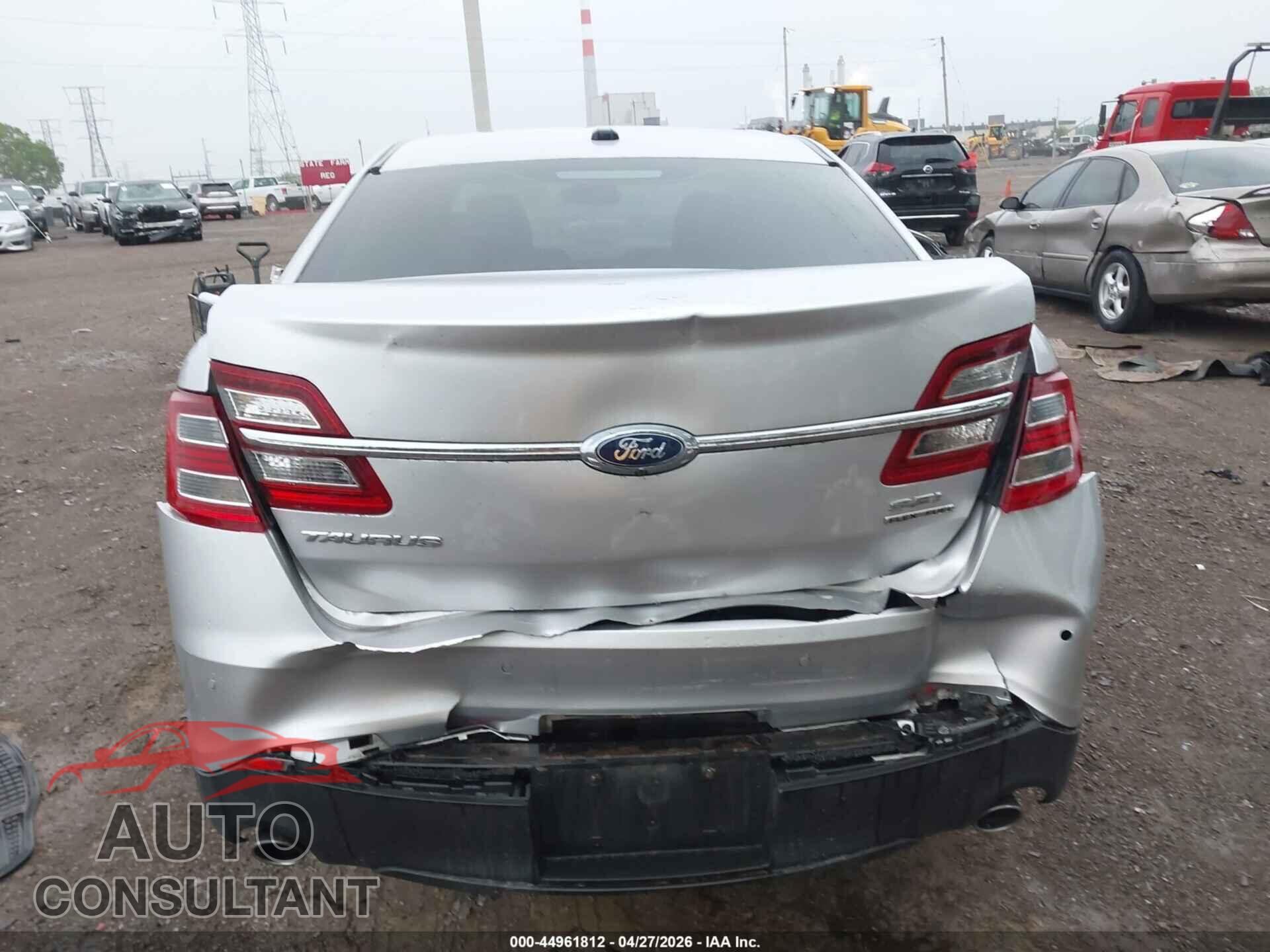 FORD TAURUS 2016 - 1FAHP2E82GG156136