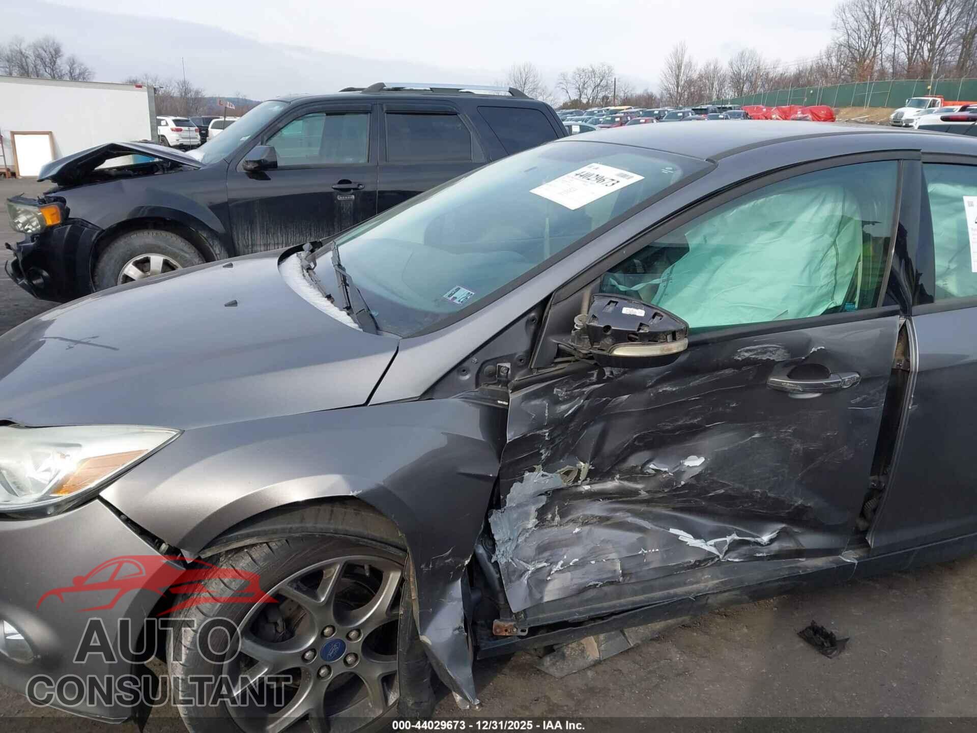 FORD FOCUS 2014 - 1FADP3F28EL422648