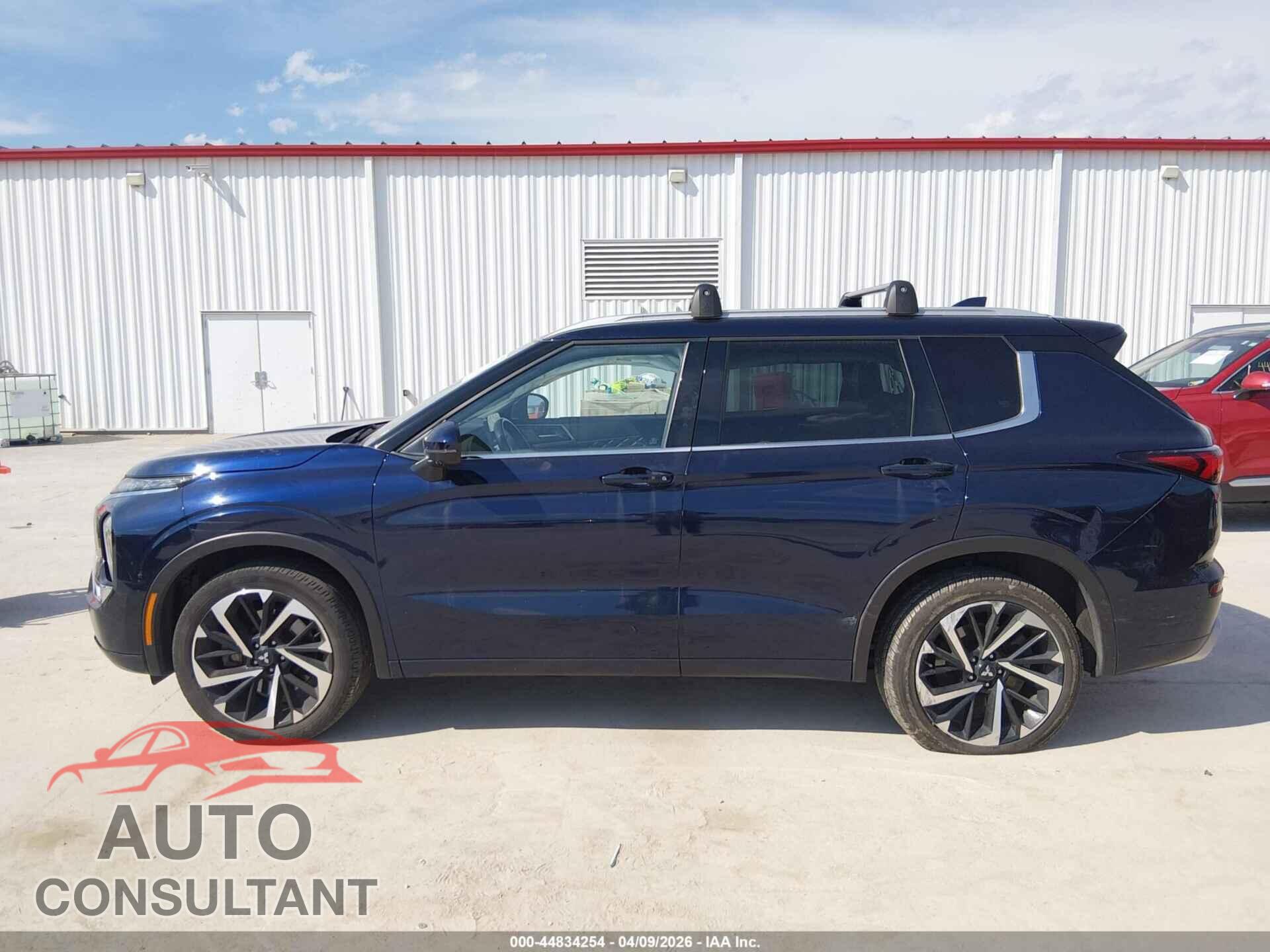 MITSUBISHI OUTLANDER 2022 - JA4J3VA88NZ059727
