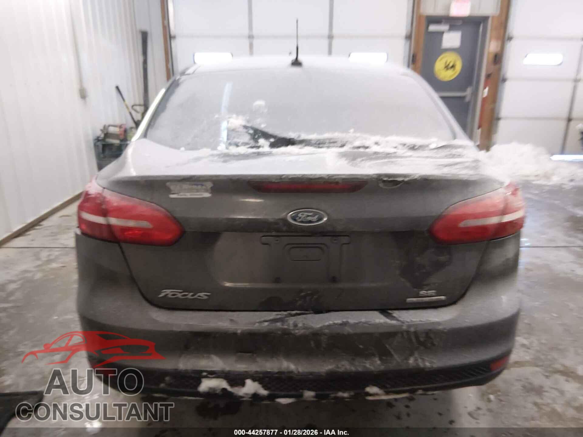 FORD FOCUS 2015 - 1FADP3F27FL209577