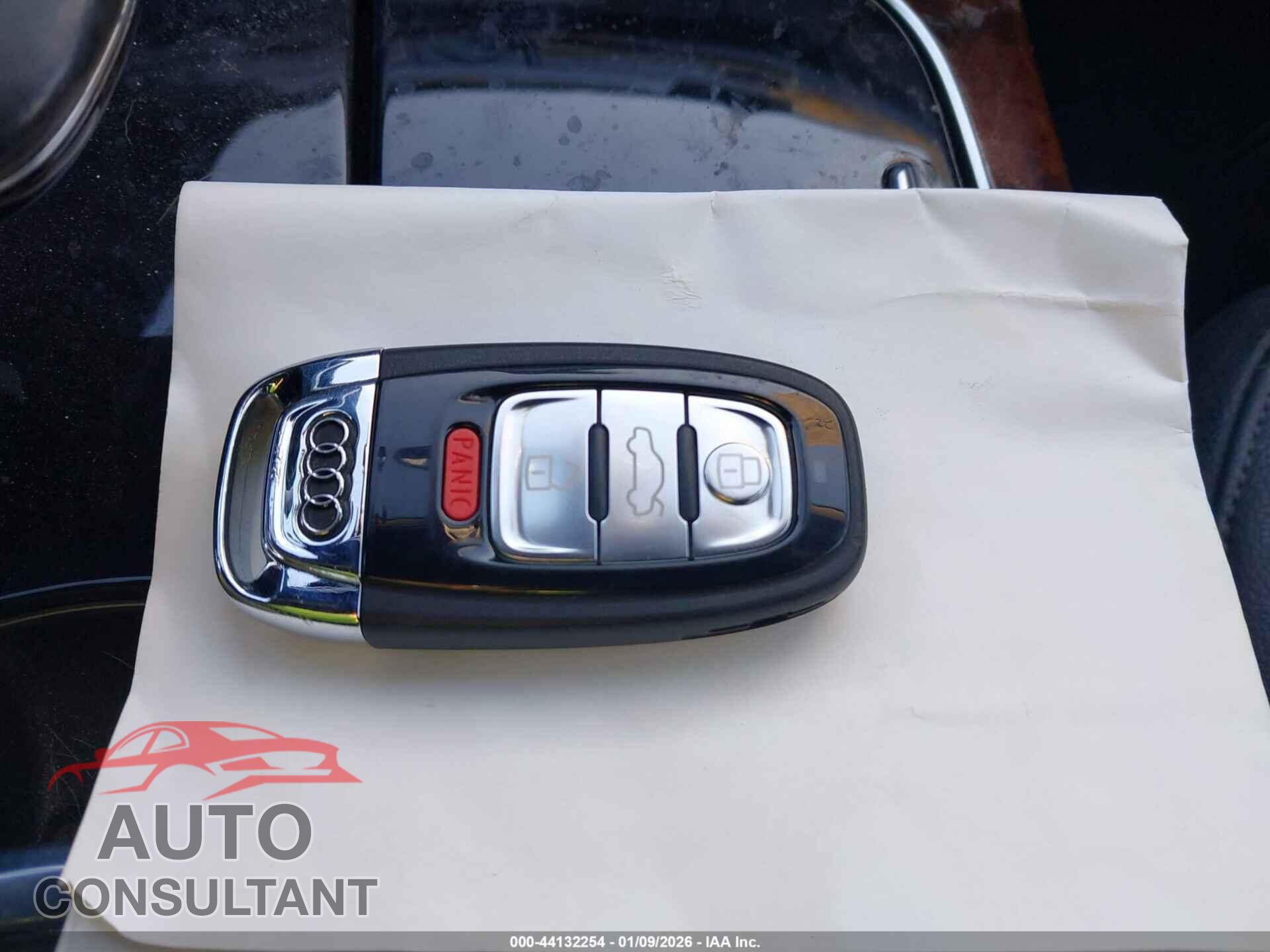 AUDI A8 L 2013 - WAURGAFD2DN013664