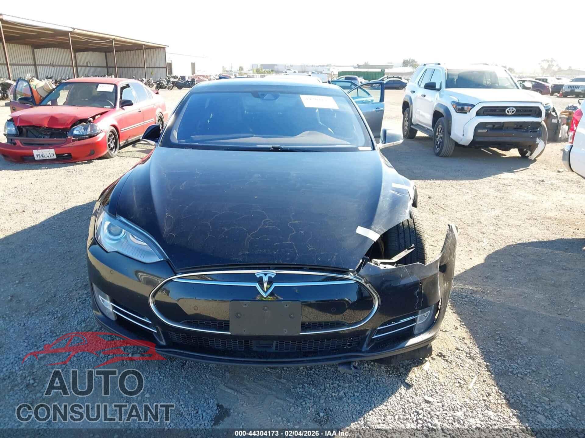 TESLA MODEL S 2015 - 5YJSA1E41FF120259