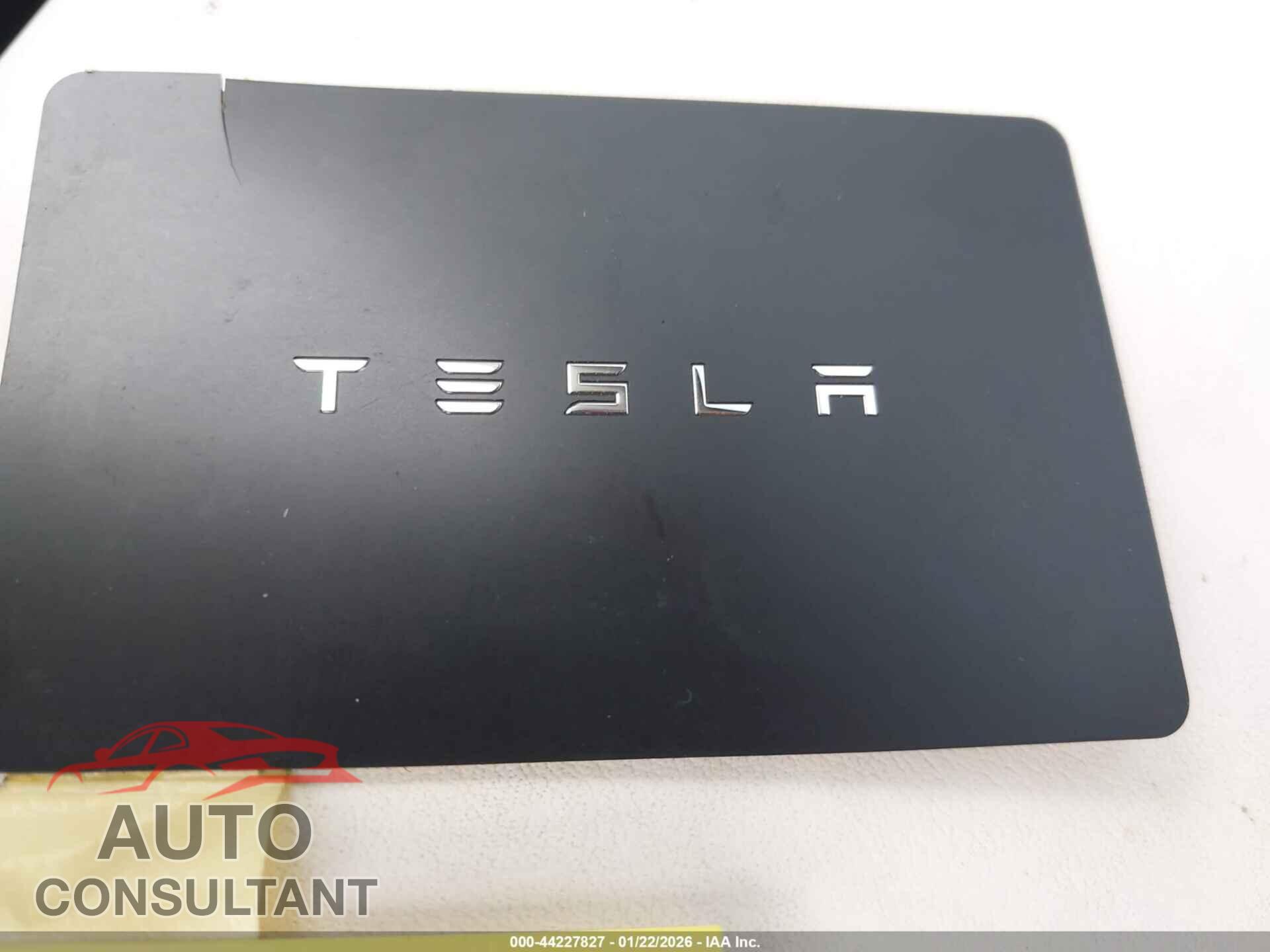 TESLA MODEL 3 2019 - 5YJ3E1EA5KF402820