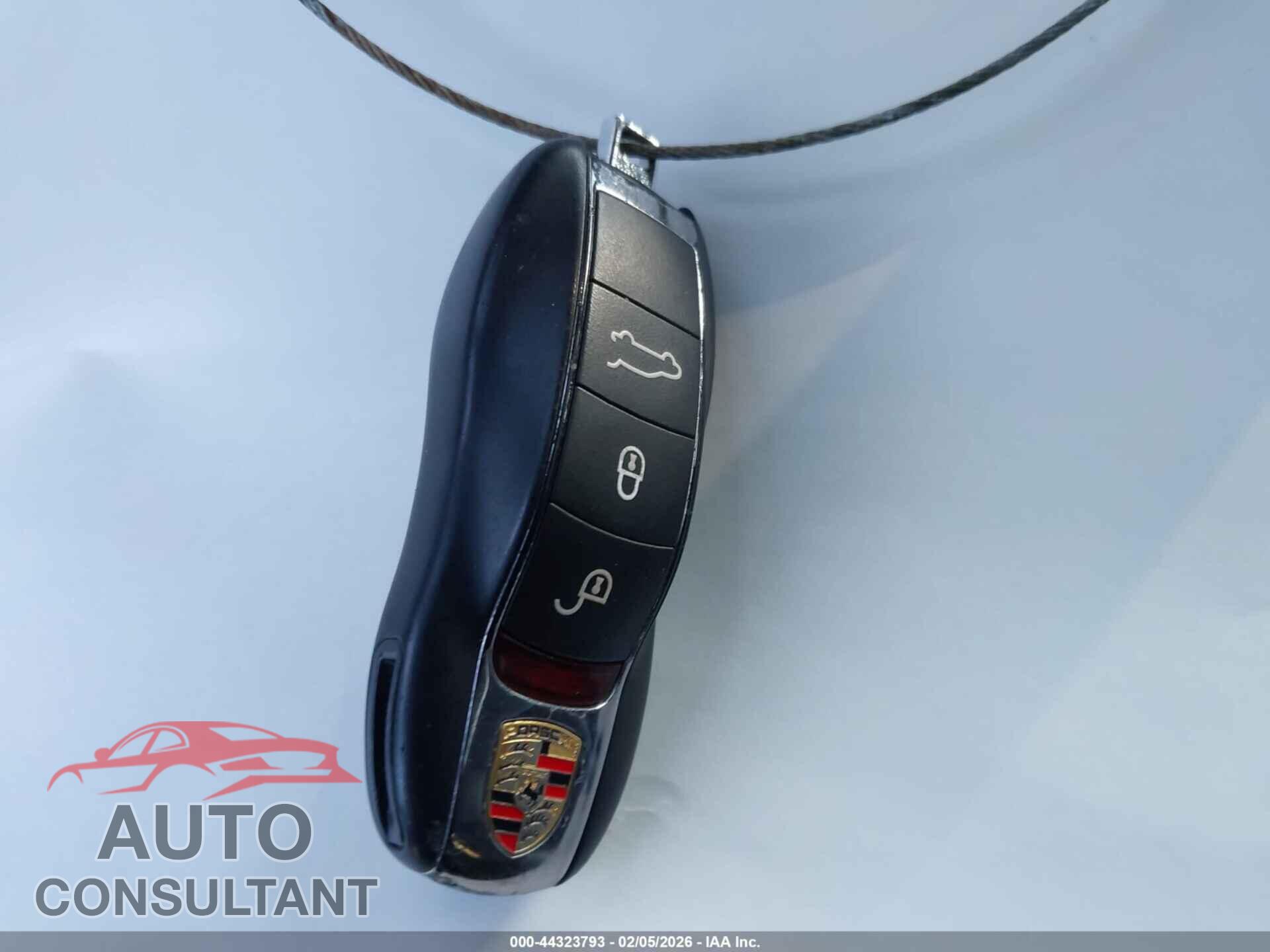 PORSCHE CAYENNE 2018 - WP1AA2A23JKA03752