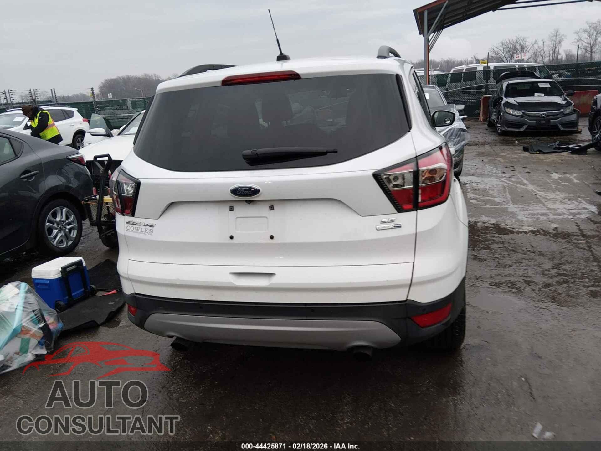 FORD ESCAPE 2017 - 1FMCU9GD5HUC70498