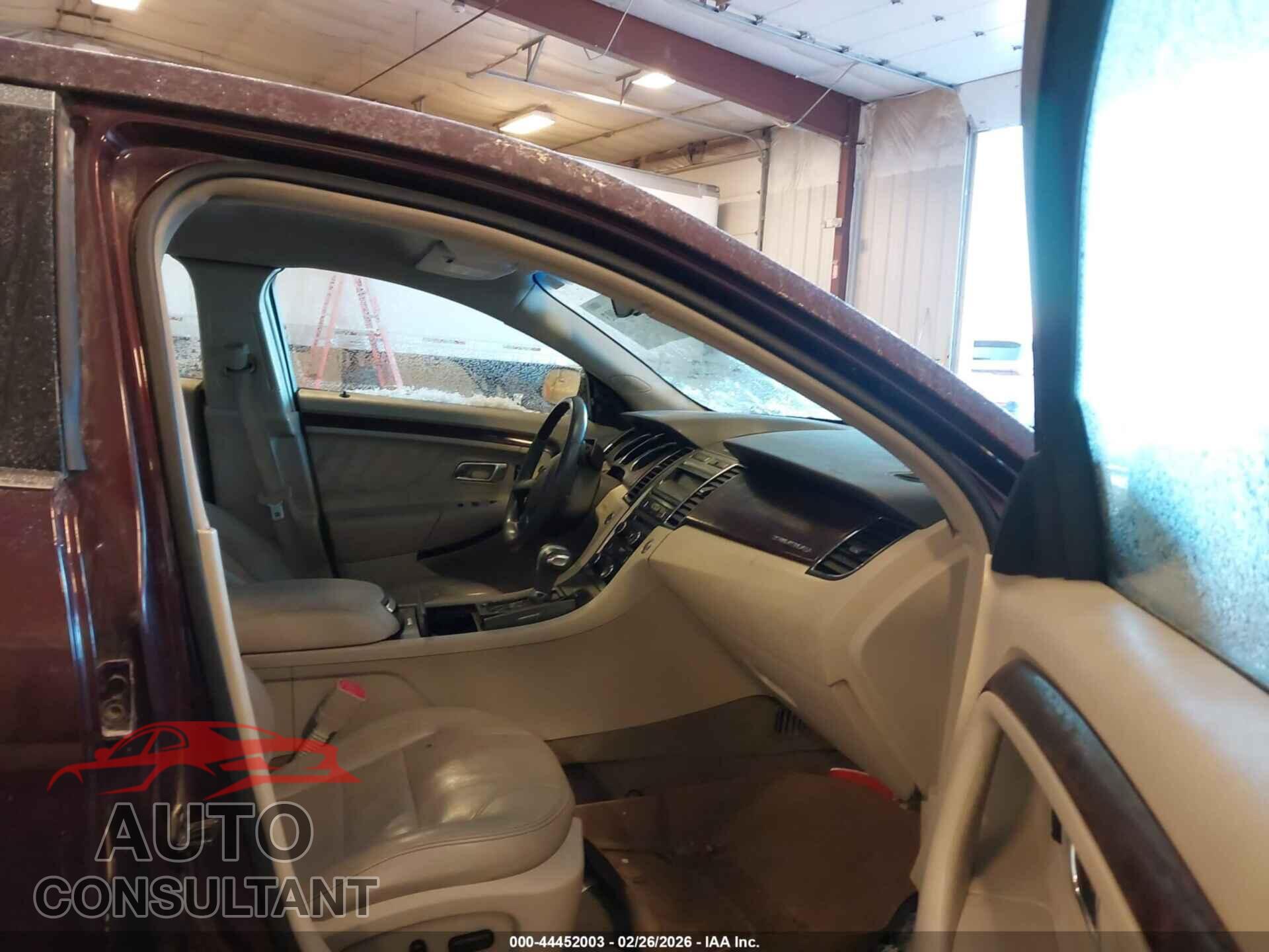 FORD TAURUS 2011 - 1FAHP2FW5BG110614