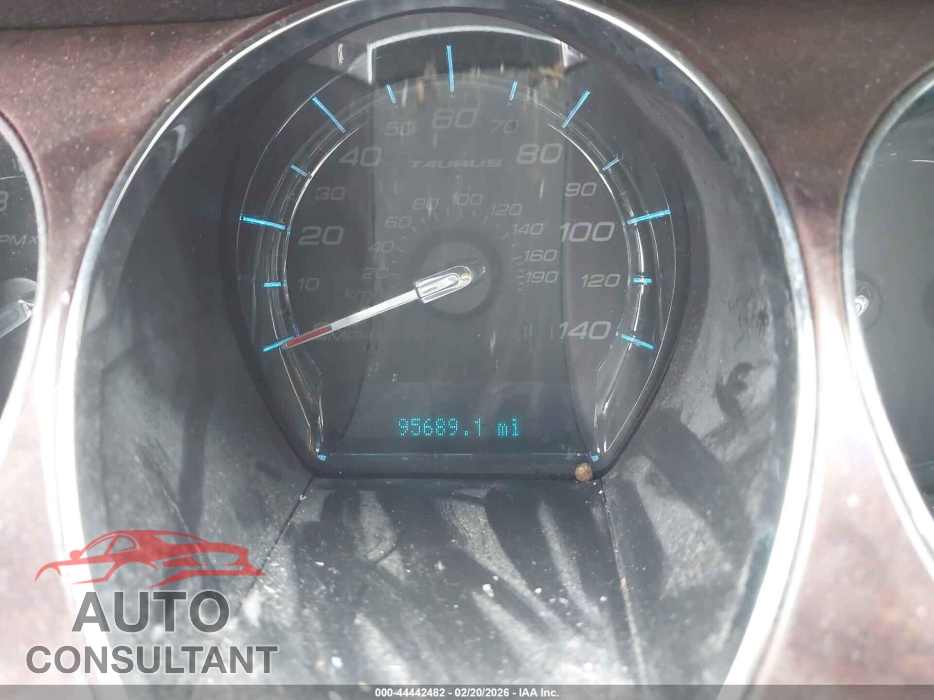 FORD TAURUS 2011 - 1FAHP2EW8BG186877