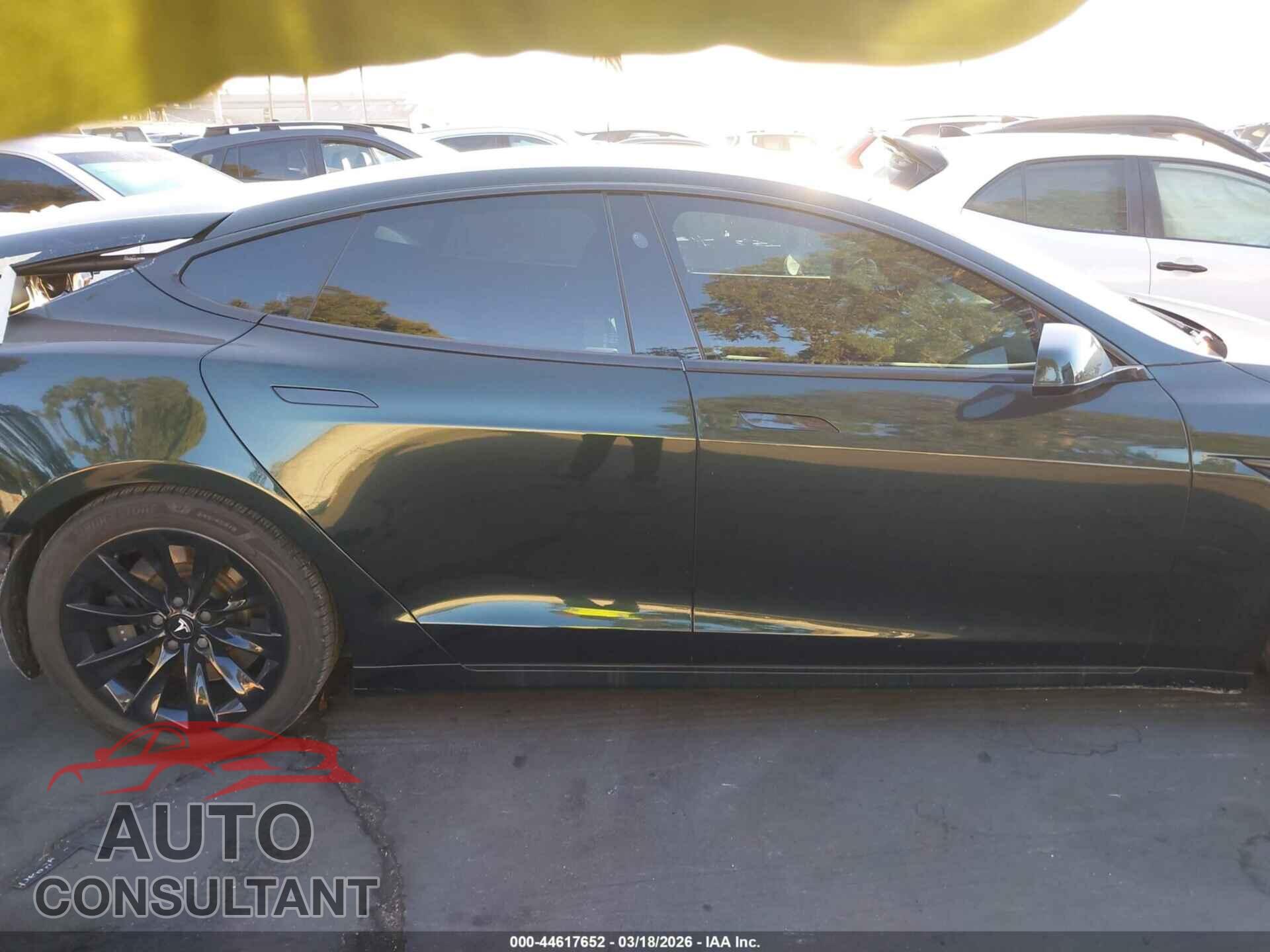 TESLA MODEL S 2020 - 5YJSA1E29LF396845
