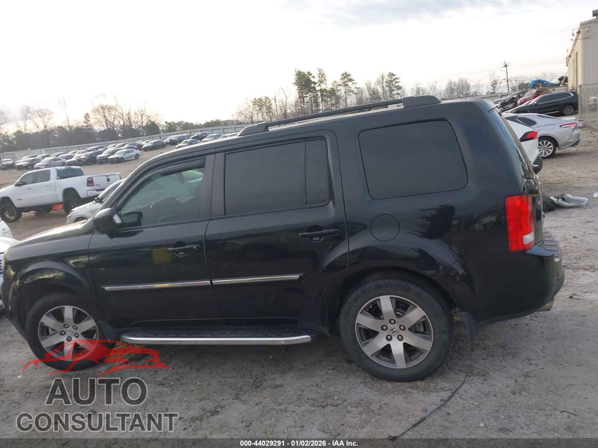 HONDA PILOT 2015 - 5FNYF3H93FB004298