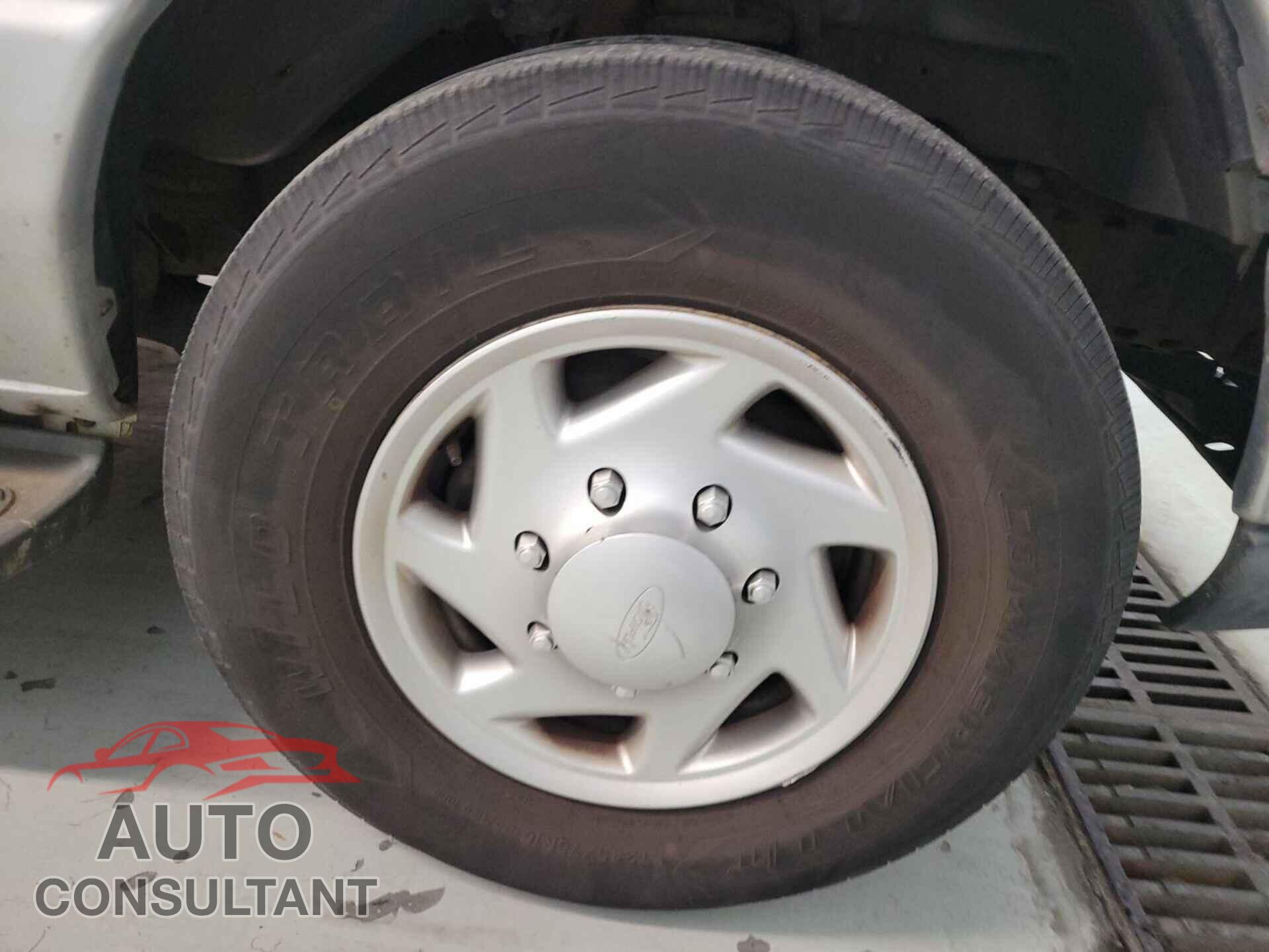 FORD E-350 SUPER DUTY 2011 - 1FBSS3BL7BDA79064