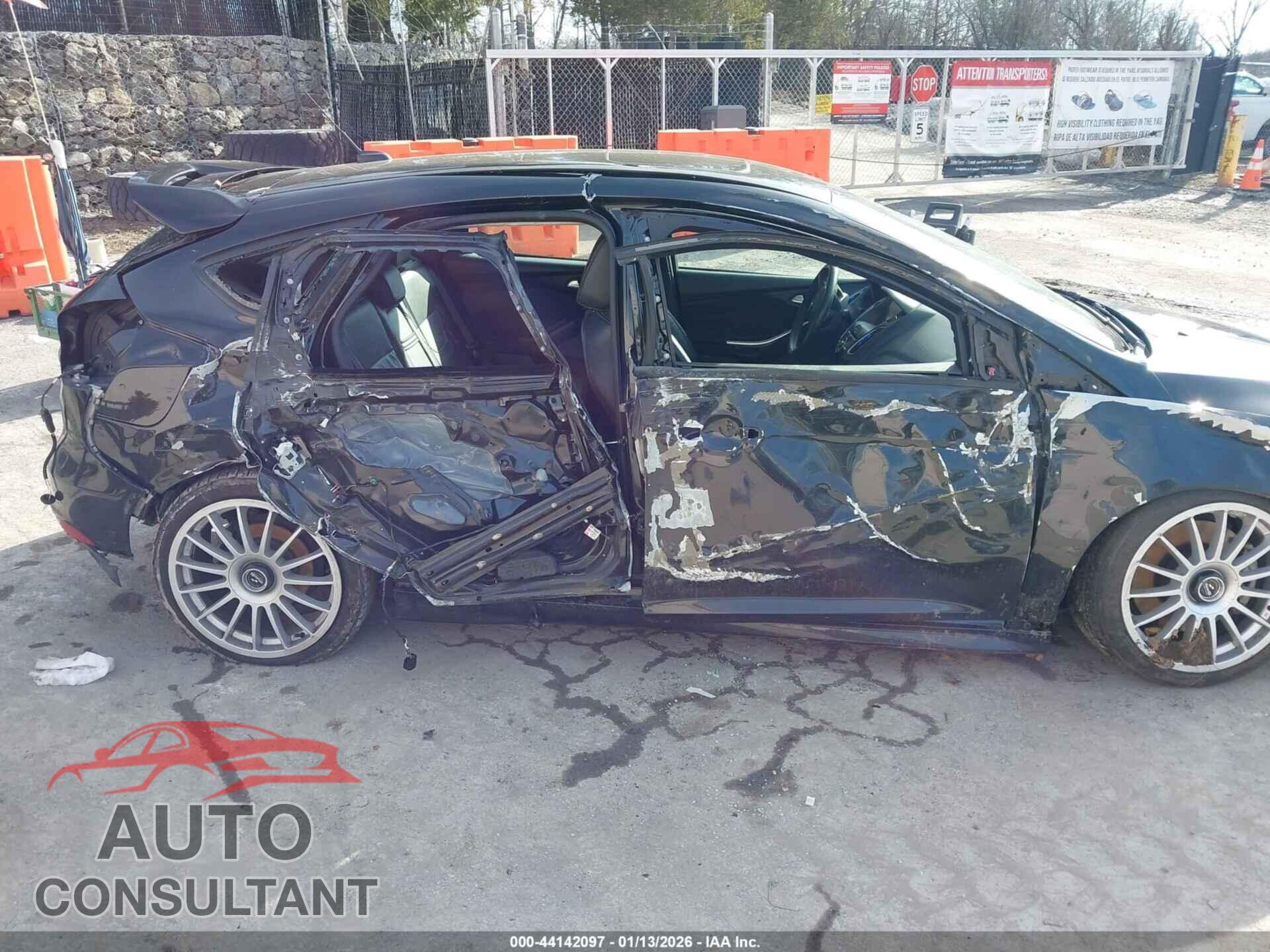 FORD FOCUS ST 2015 - 1FADP3L93FL216110
